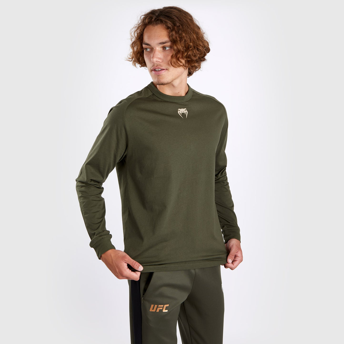 UFC Adrenaline by Venum Fight Week Langärmeliges Herren-T-Shirt - Khaki
