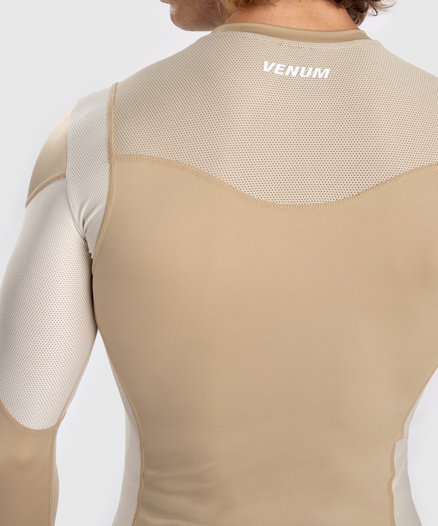 Venum Tempest Herren Langarm Rashguard - Beige/Sand