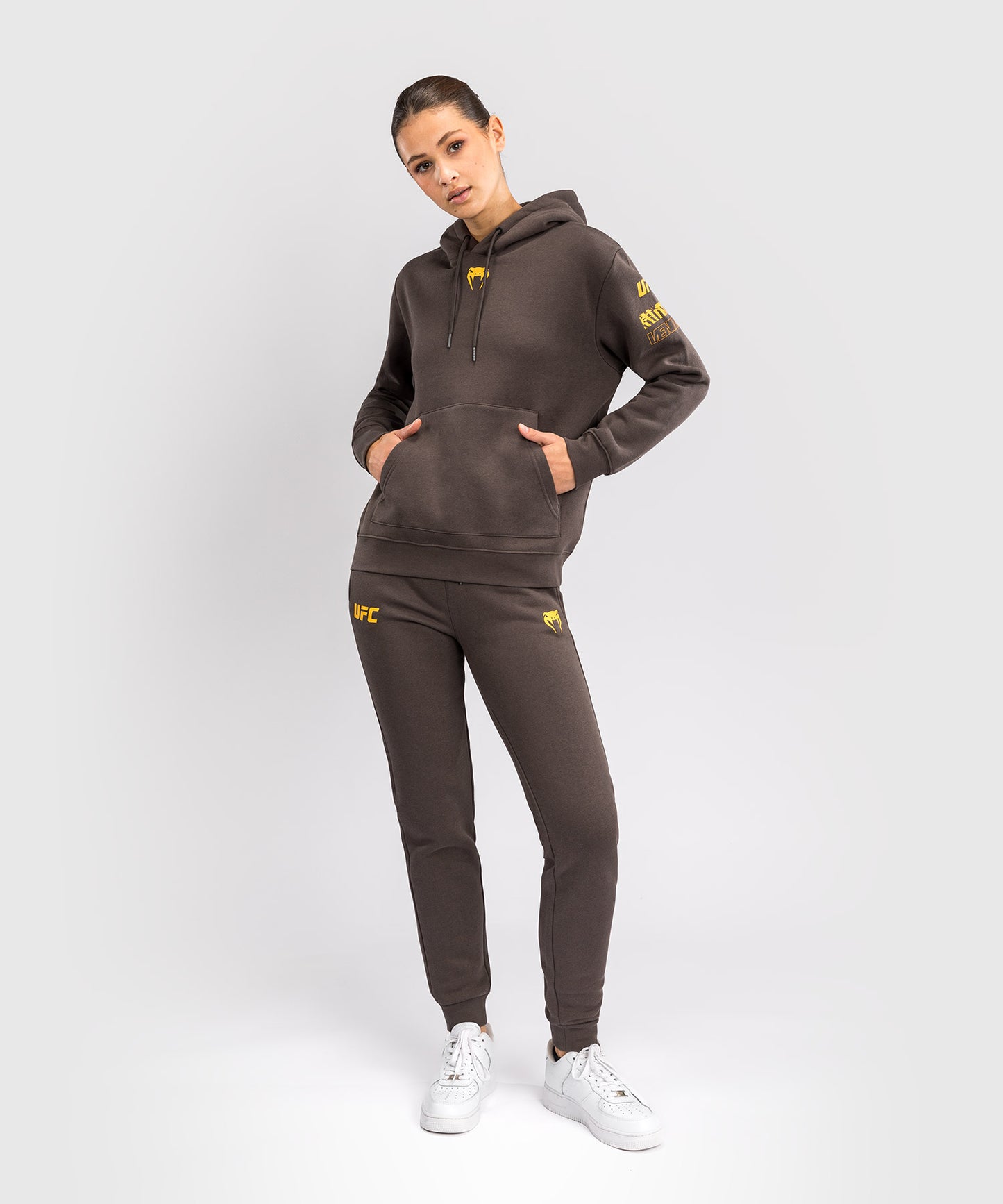 UFC Fusion by Venum Fight Week Damen Pullover Hoodie - Solid Erdiges Braun