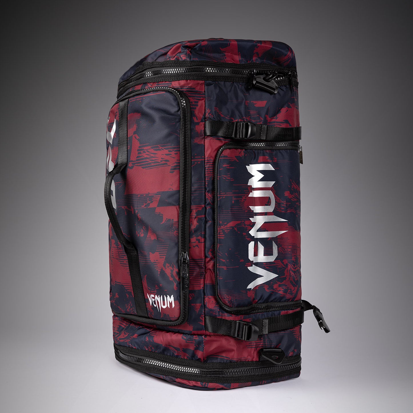 UFC Zenith by Venum Authentic Fight Week Sporttasche - Burgunder (48L)