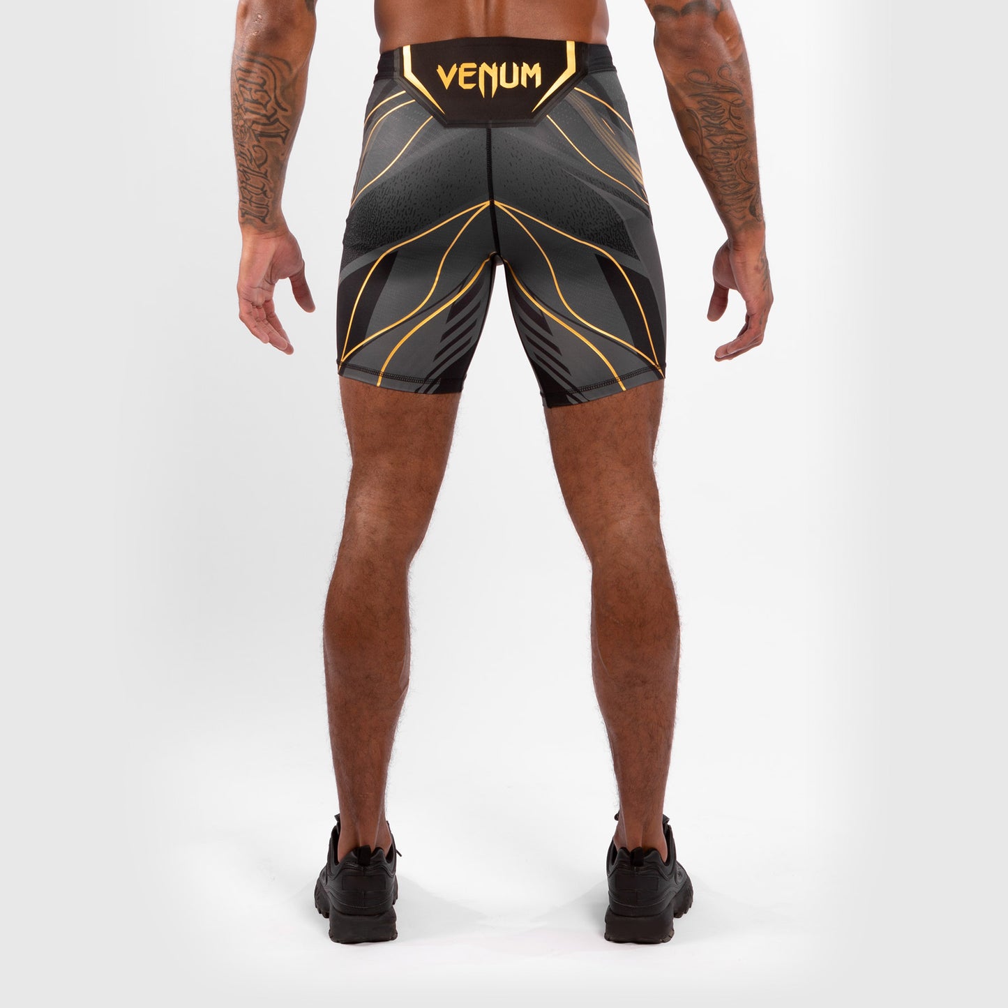UFC Venum Authentic Fight Night Herren Vale Tudo Shorts - Long Fit - Schwarz