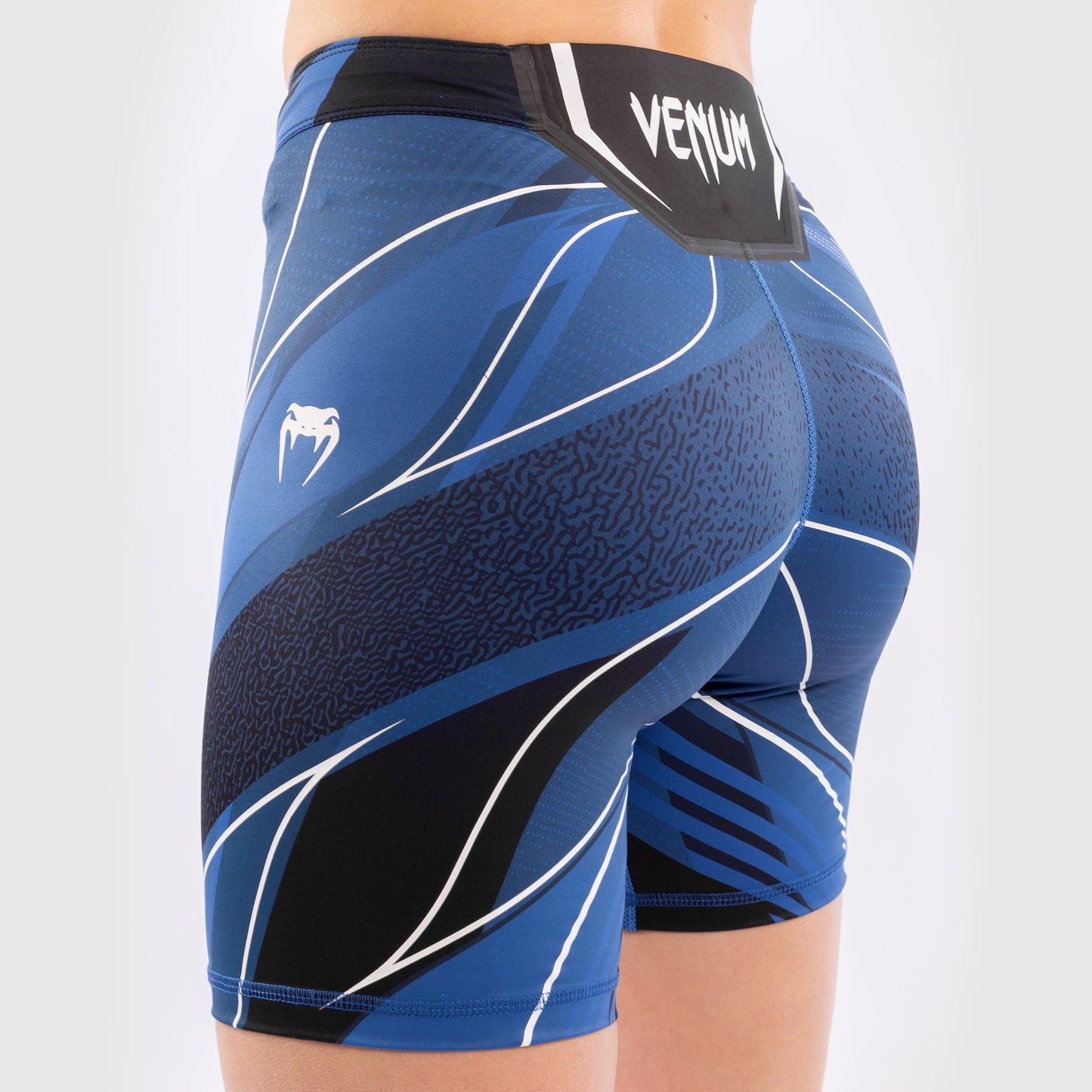 UFC Venum Authentic Fight Night Damen Vale Tudo Shorts - Long Fit - Blau