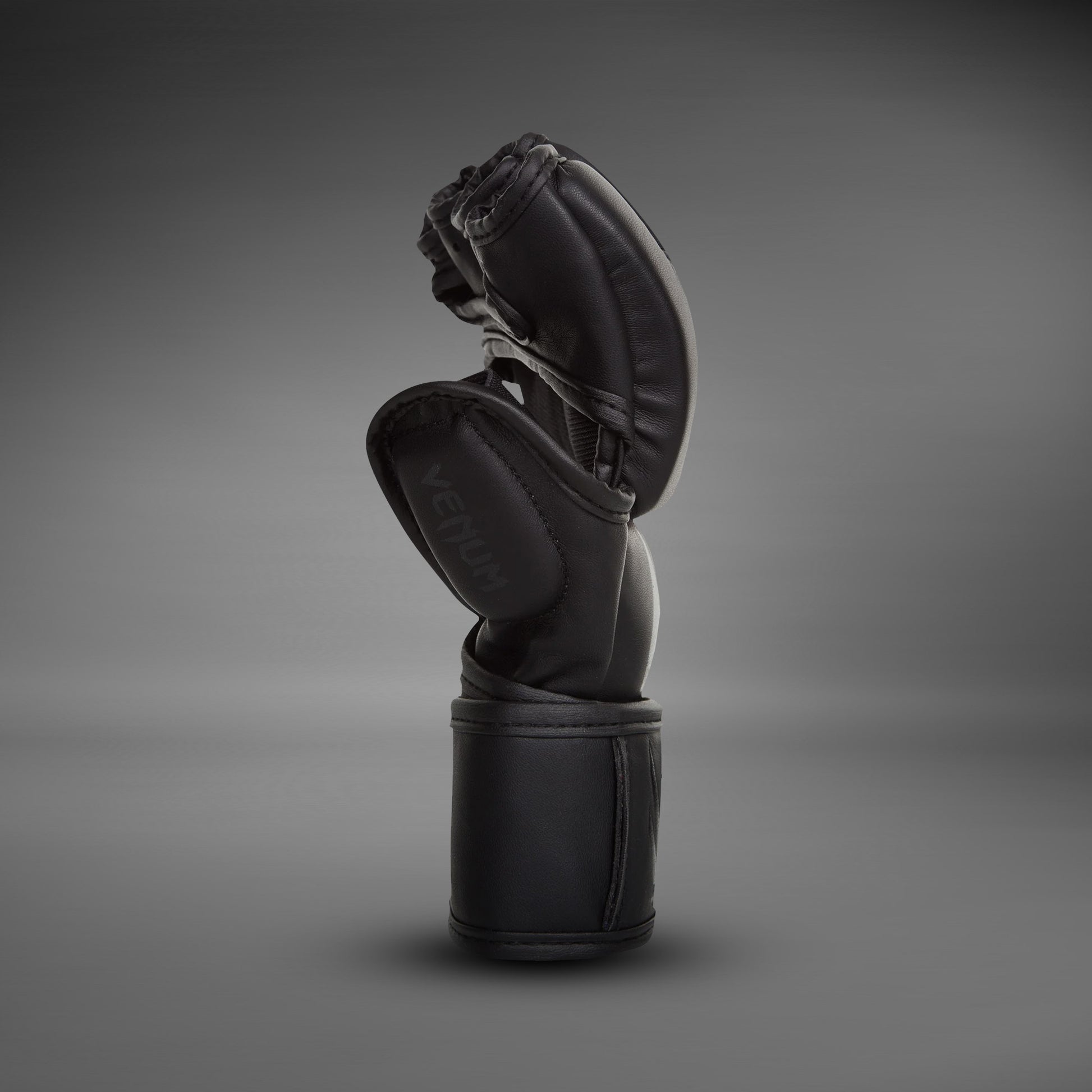 Venum Challenger MMA-Handschuhe - Schwarz/Schwarz