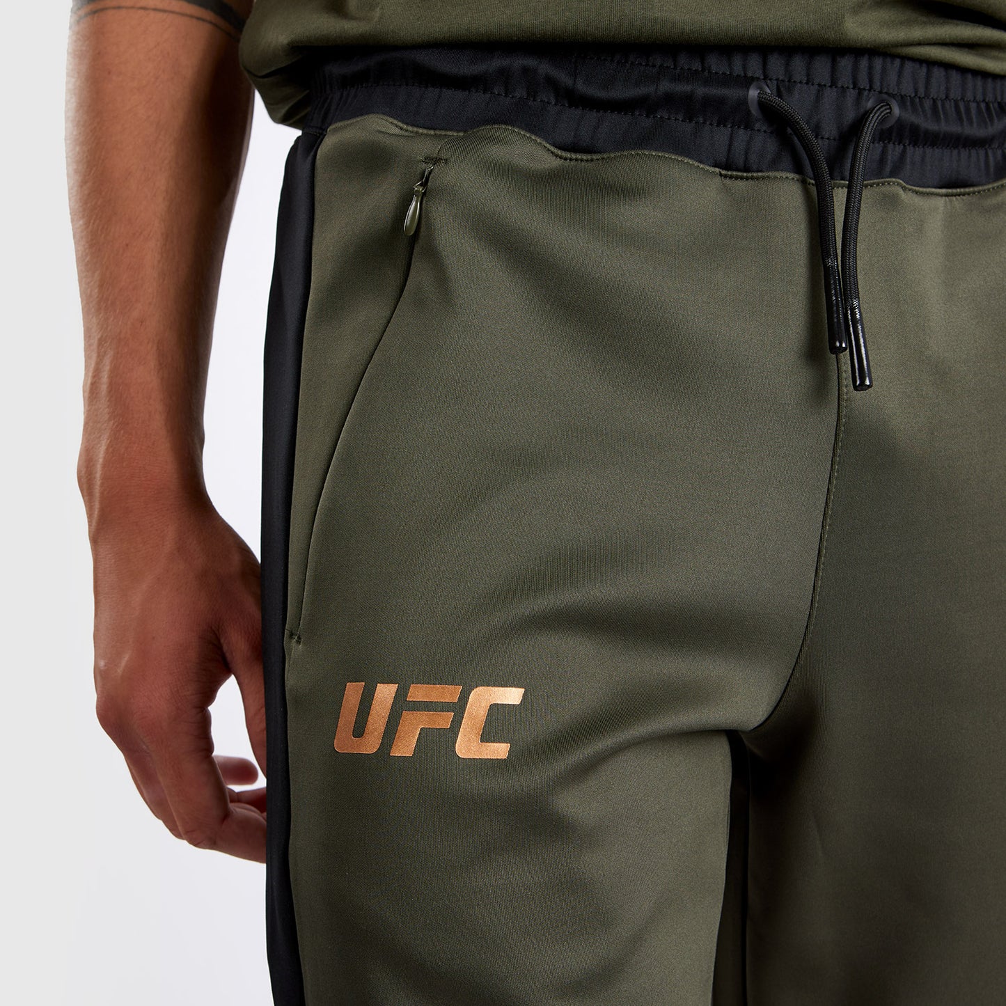 UFC Adrenaline by Venum Fight Week Herren-Performance-Jogging-Hose - Khaki/Bronze