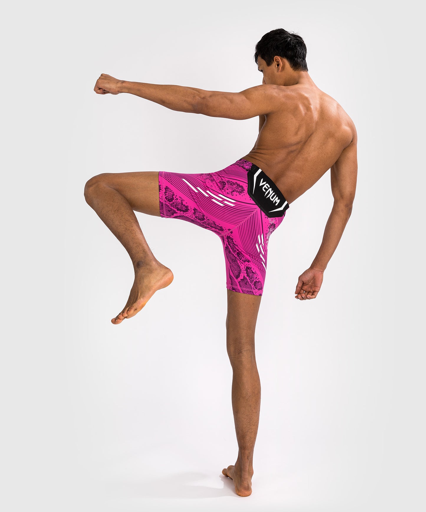 UFC Unrivaled by Venum Authentische Fight Night Herren Vale Tudo Shorts - Pink