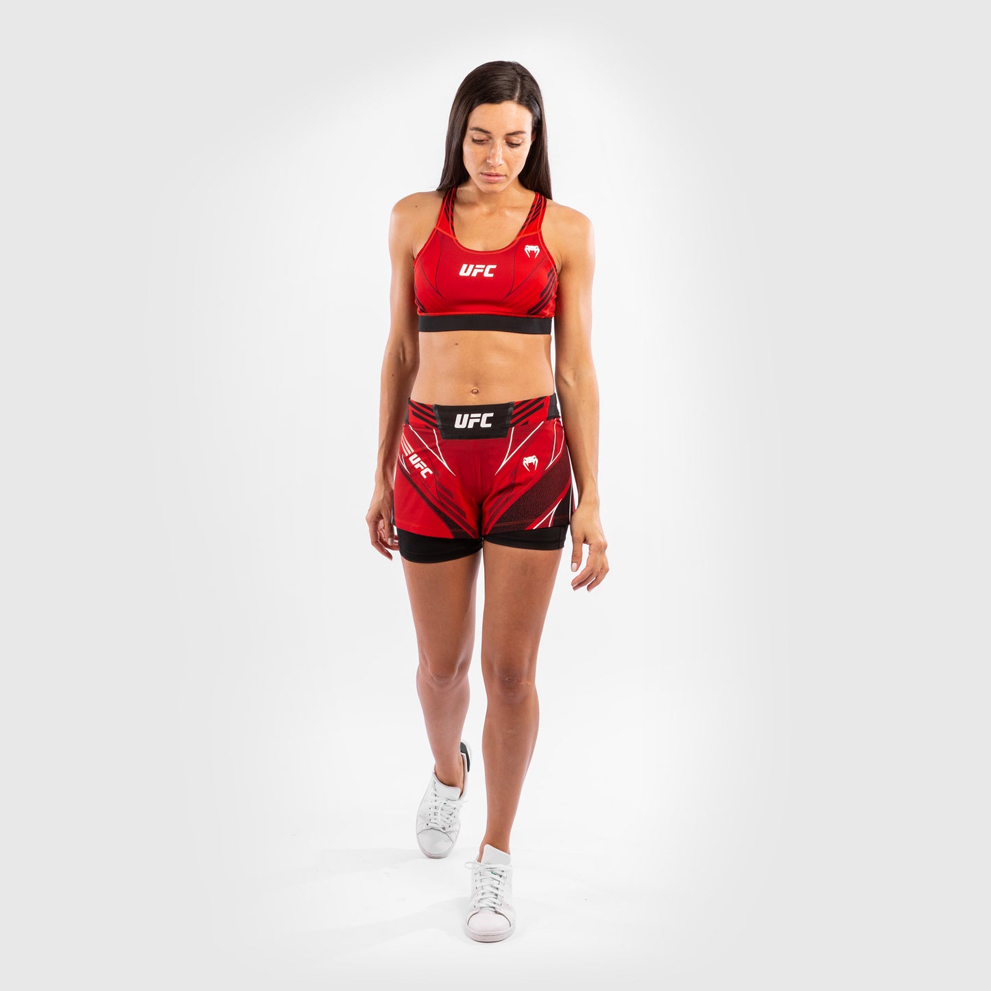 UFC Venum Authentic Fight Night Damen Shorts - Short Fit - Rot