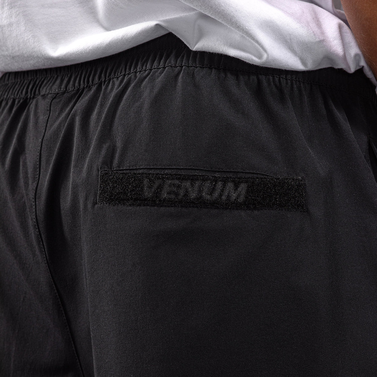 Venum Essential Woven Straight Hose mit geradem Bein - Schwarz