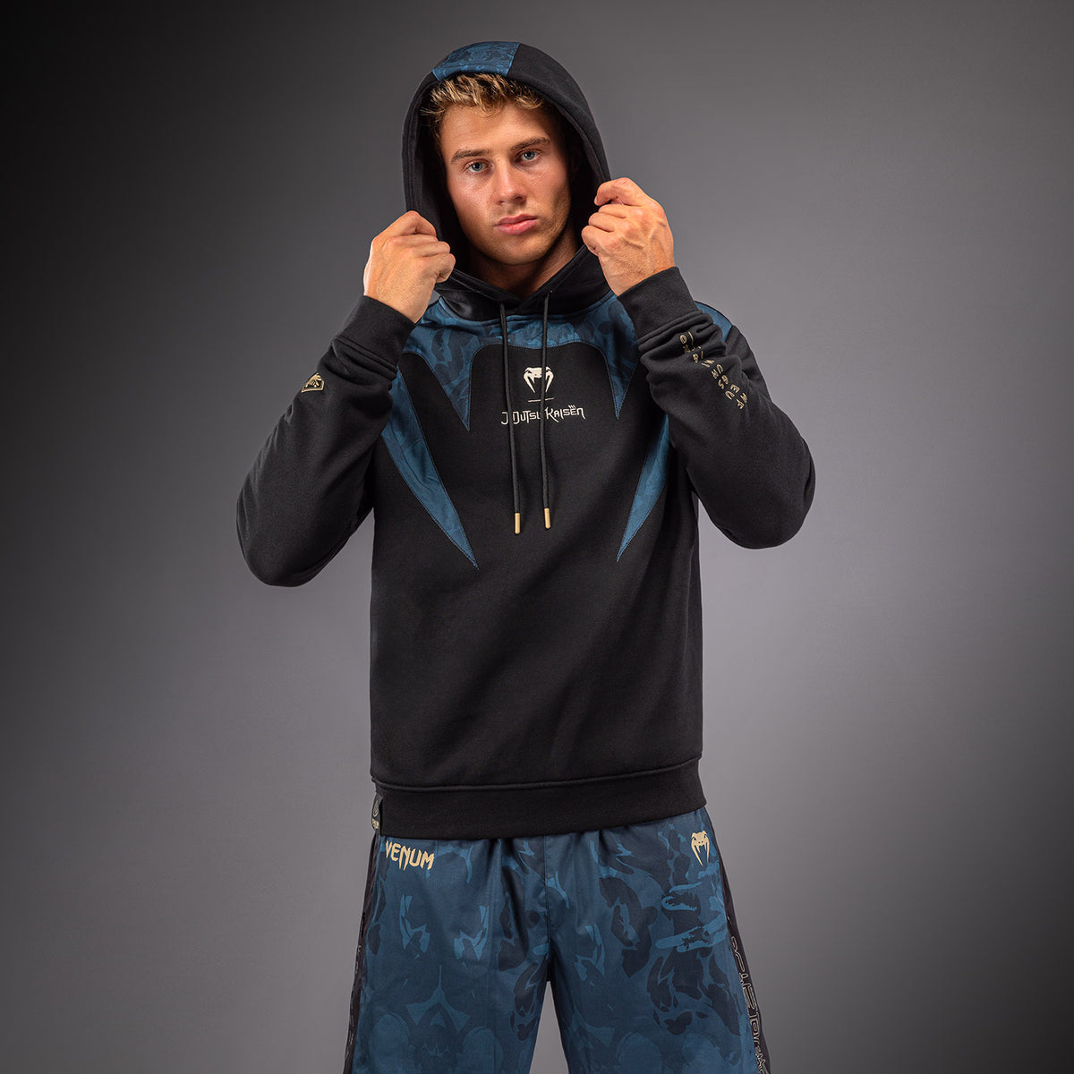 Jujutsu Kaisen x Venum Fushiguro Hoodie – Ozeangrün