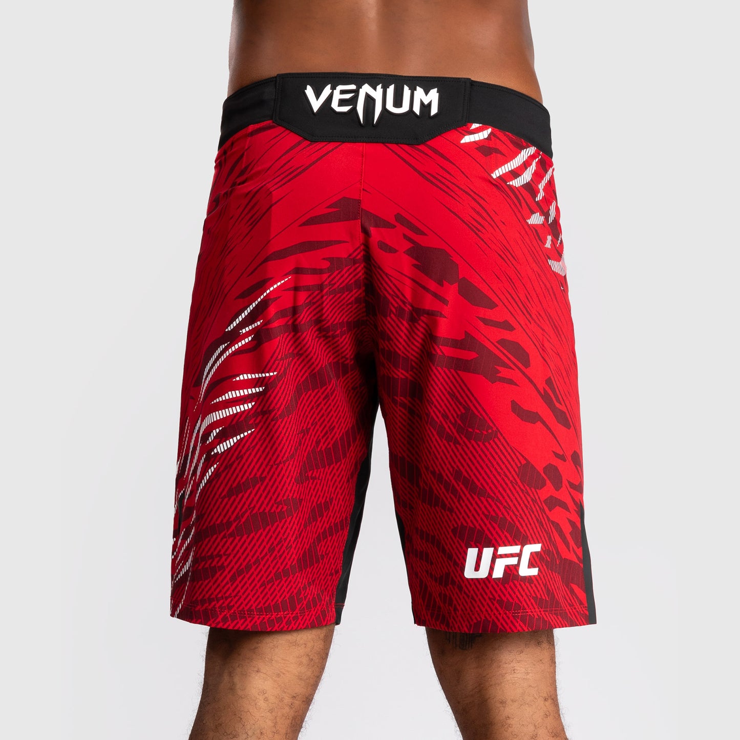 UFC Fusion by Venum Personalized Authentic Fight Night Herren Fight Short - Long Fit - Rot