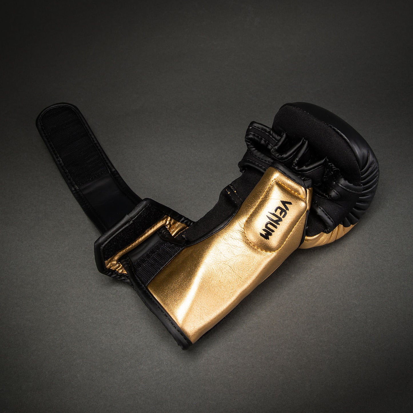Venum Attack 2.0 Sparringhandschuhe Leder – Gold/Schwarz
