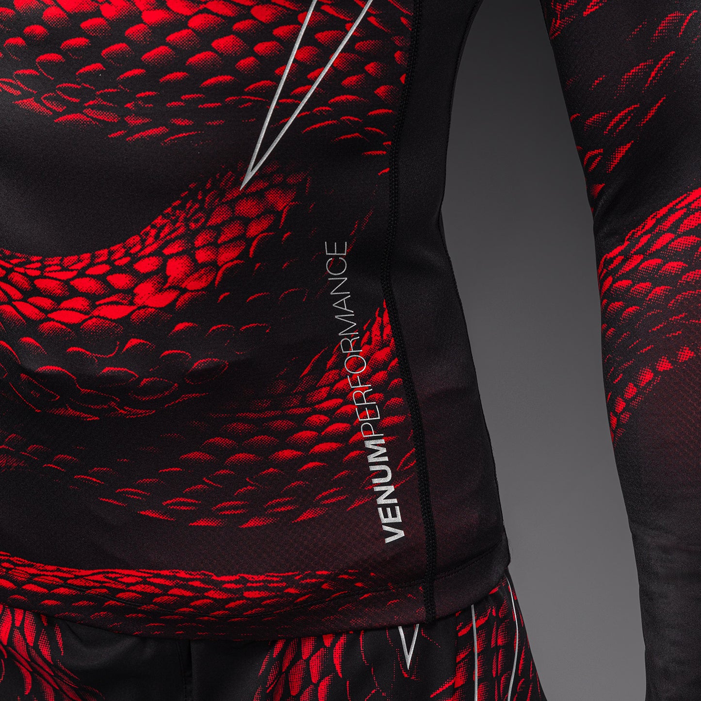 Venum Matupa Langarm Rashguard - Schwarz/Rot/Silber