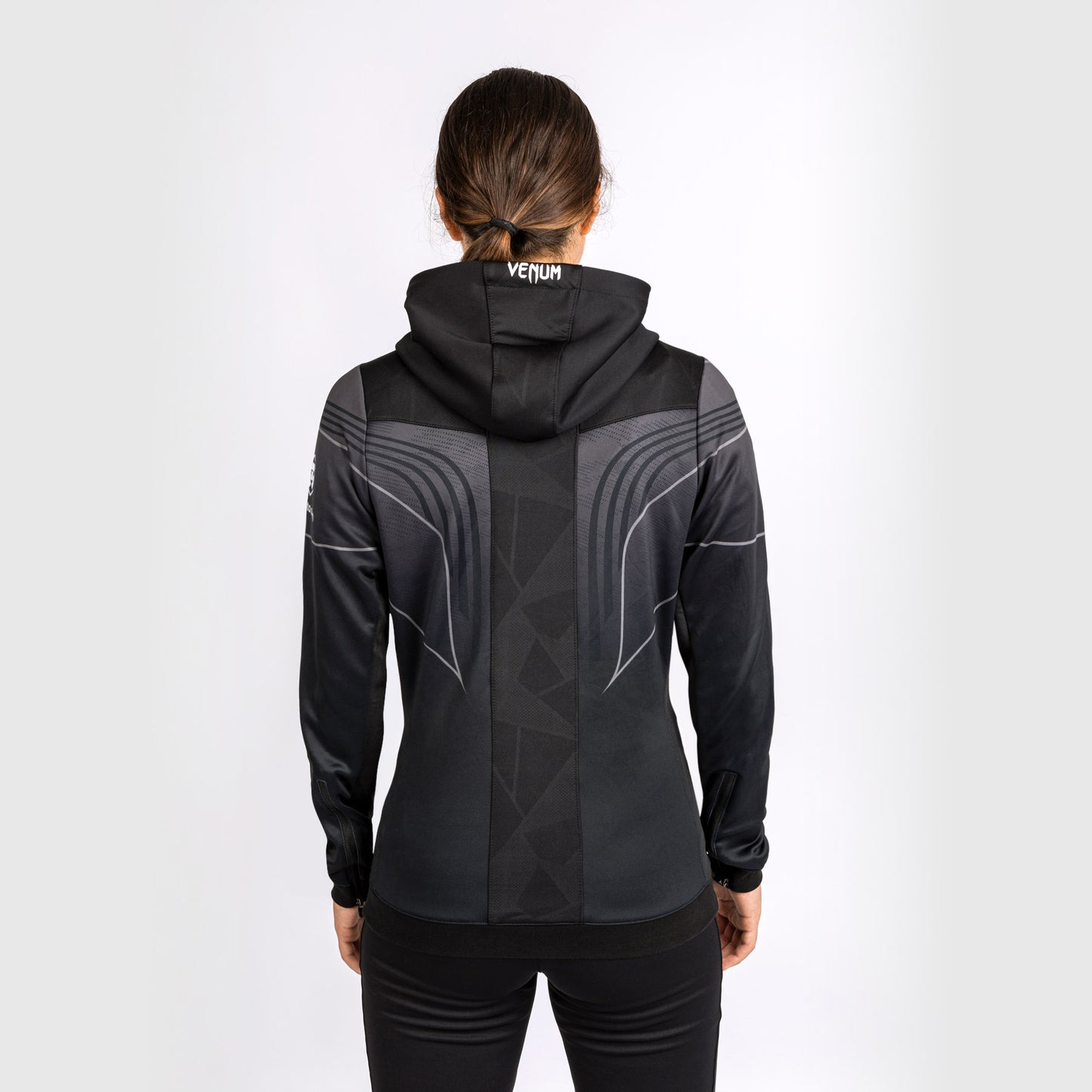 UFC Venum personalisierte authentische Fight Night 2.0 Frauen Walkout Hoodie - schwarz