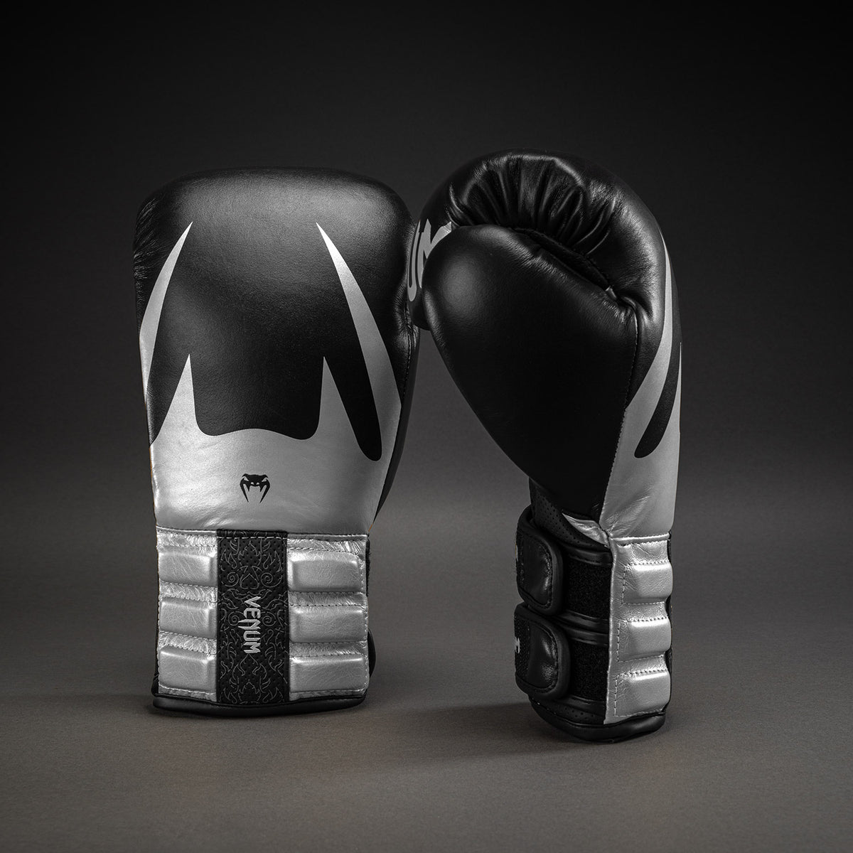 Venum Reverso Boxhandschuhe – Schwarz/Silber