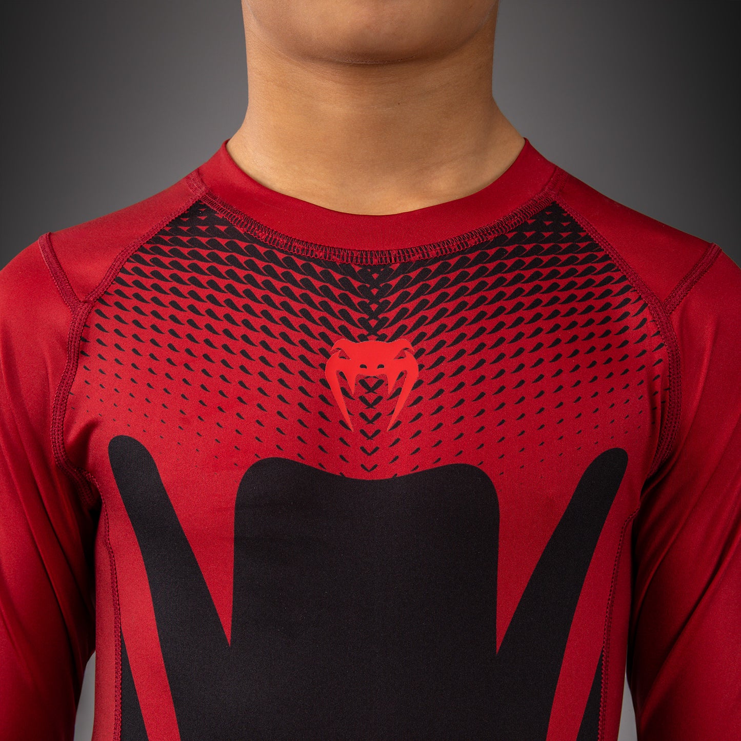 Venum Attack Kurzarm Rashguard - Schwarz/Rot