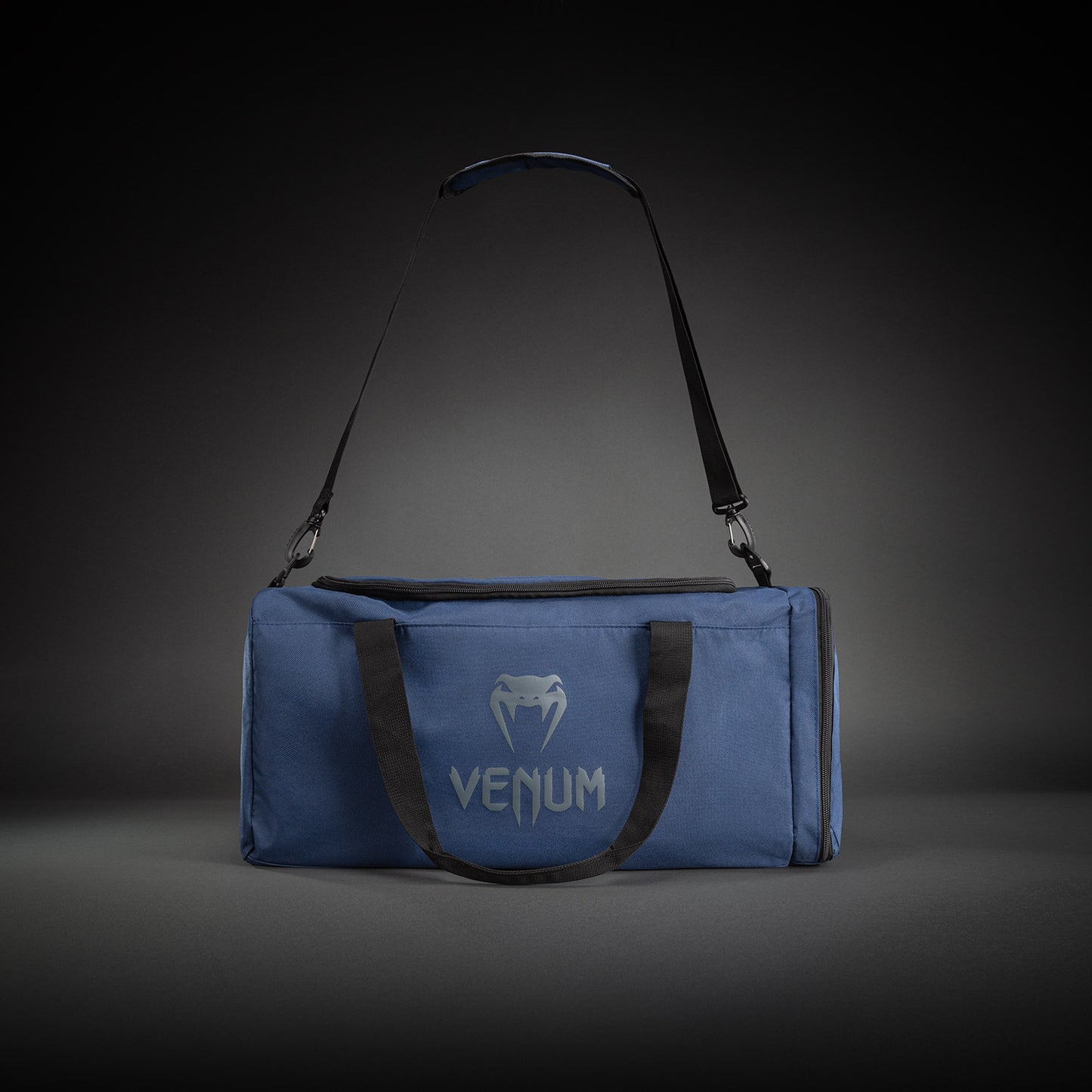 Venum Essential Sporttasche (37 L) - Marineblau