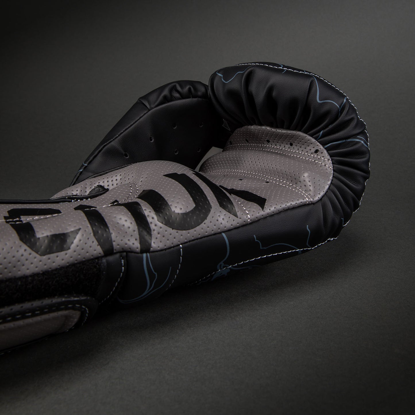 Venum Thunder Dragon Boxhandschuhe – Schwarz/Grau/Kupfer