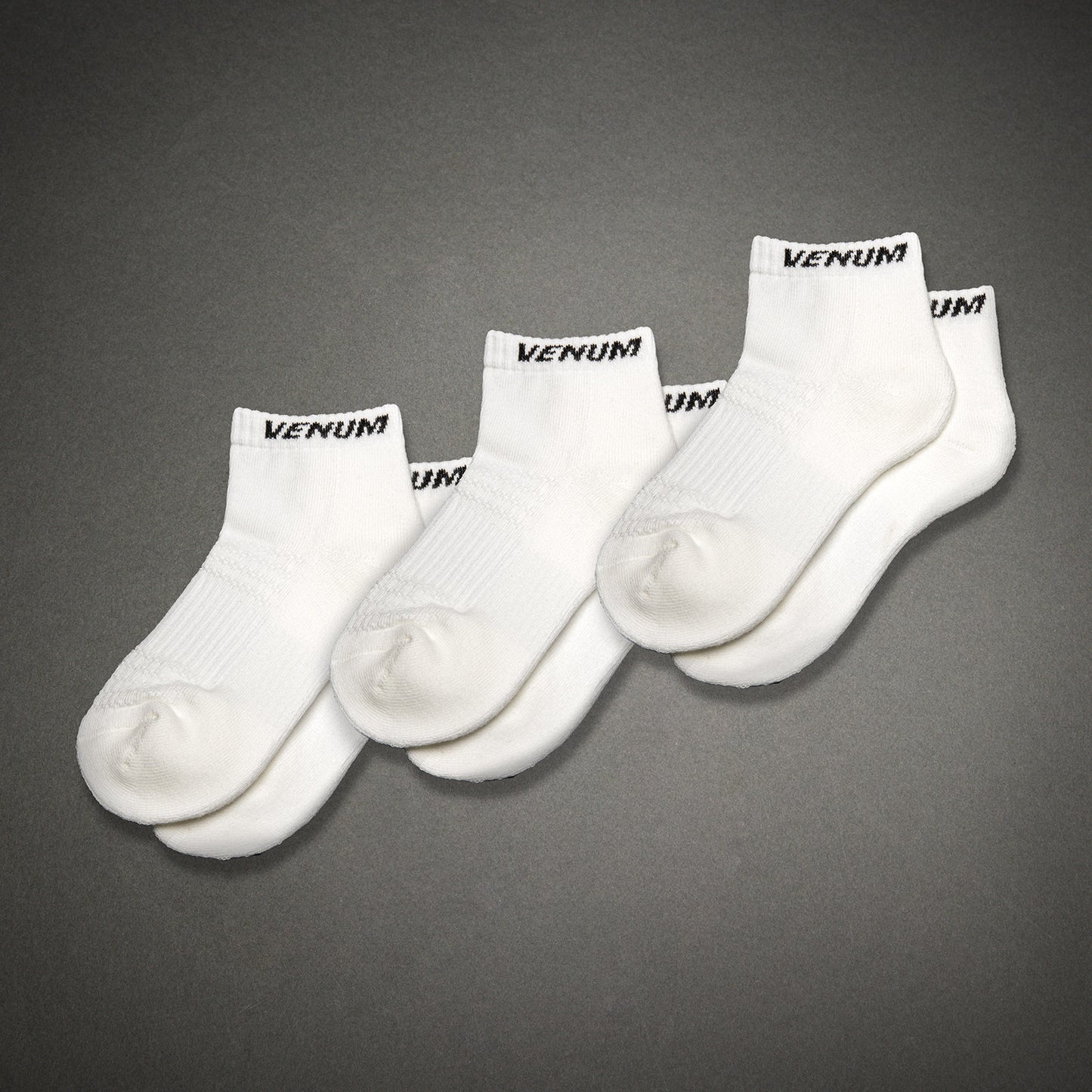 Venum Essential Knöchelsocken (3er-Set) – Weiß/Schwarz