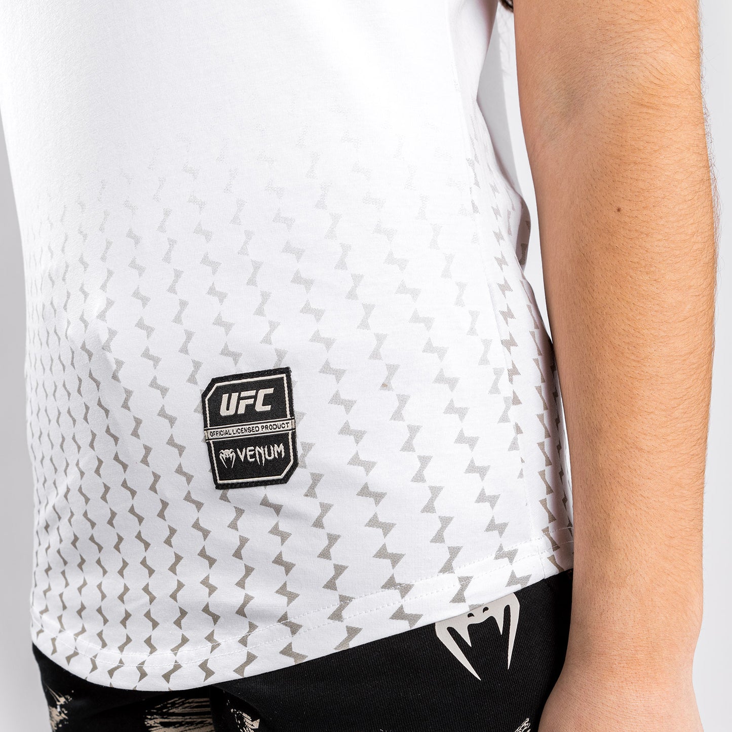 UFC Venum Authentic Fight Week 2.0 T-Shirt – Für Frauen – Weiß