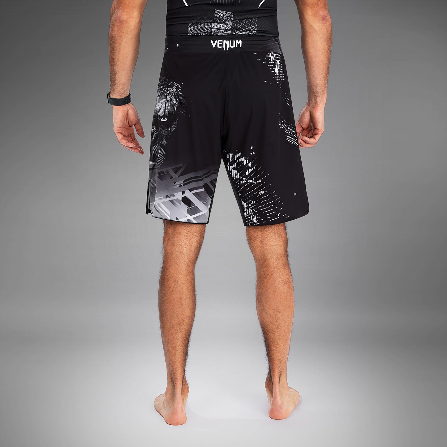 Venum Gorilla Jungle Kampfshorts - Schwarz/Weiß