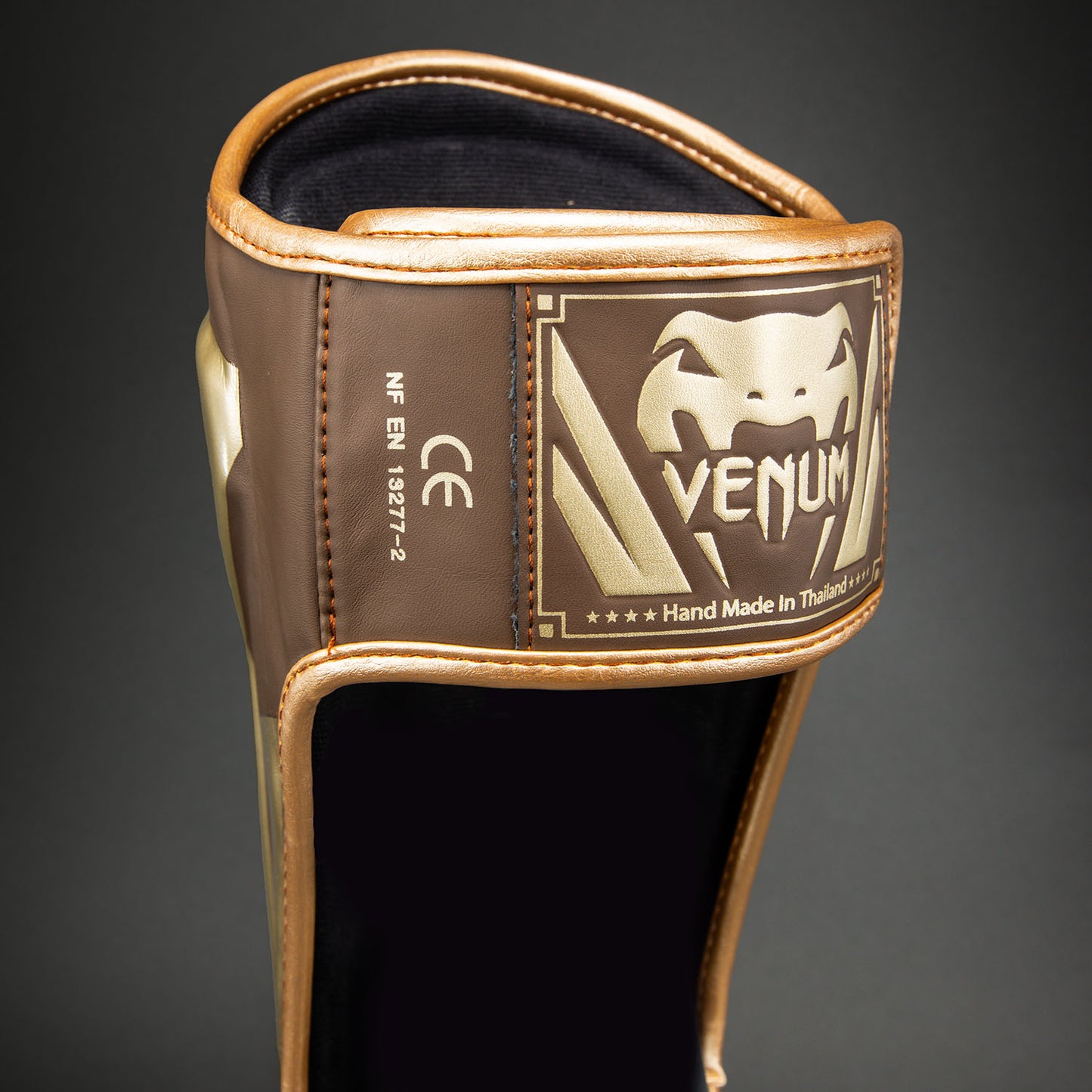 Venum Elite Schienbeinschoner - Dunkelbraun
