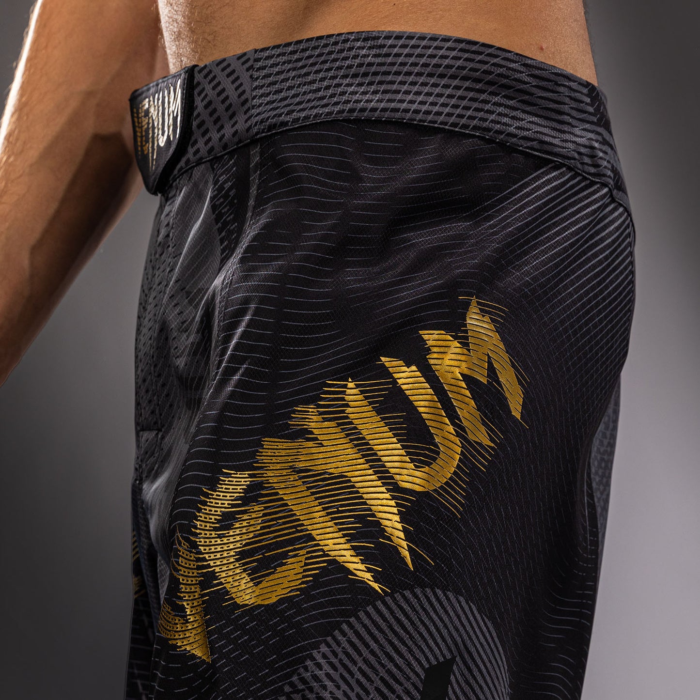 Venum Galactic 3.0 Fightshorts - Schwarz/Gold