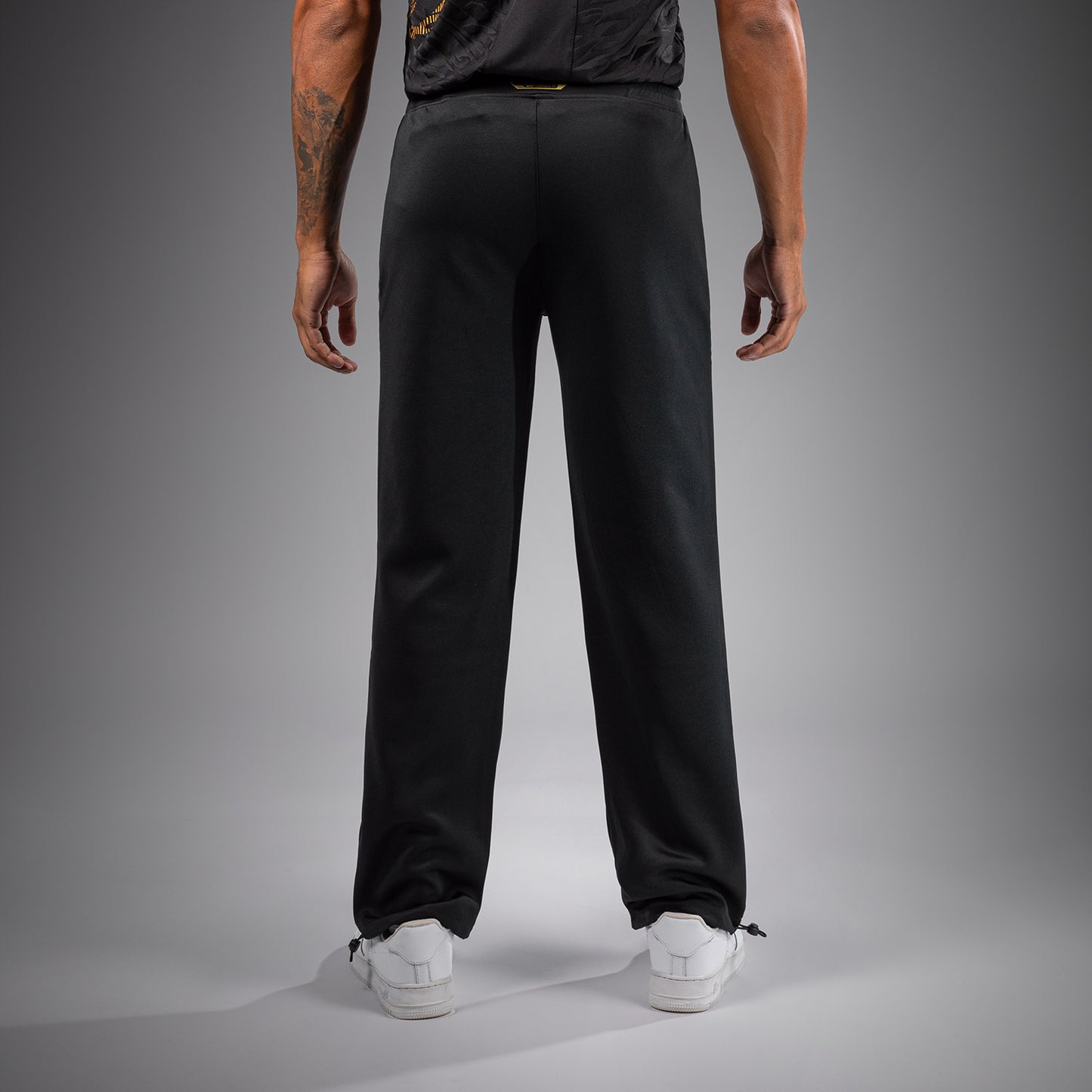 UFC Fusion by Venum Authentic Fight Night Herren Straight Leg Walkout Hose - Champion