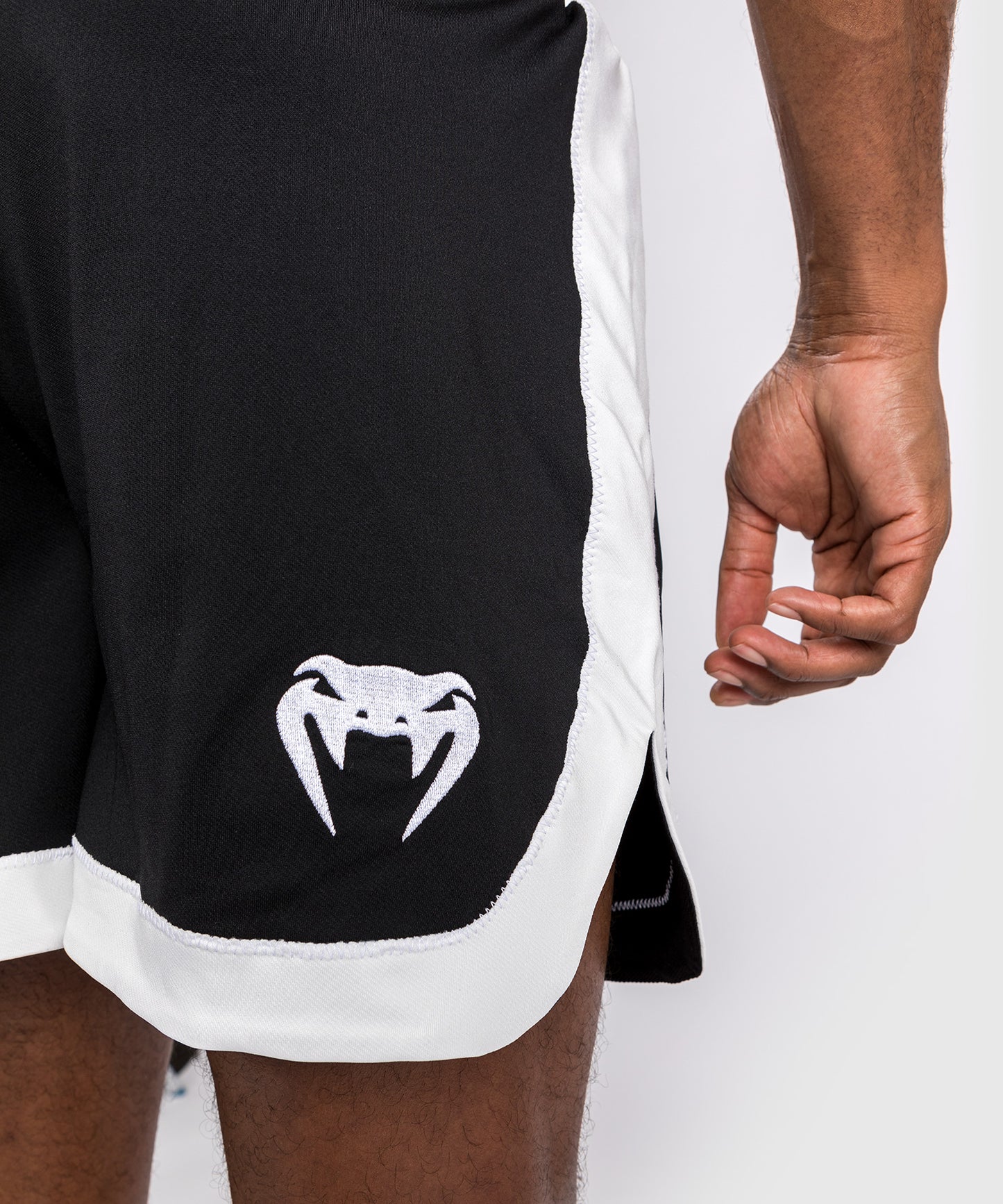 Venum Classic Boxing Shorts - Schwarz/Weiß