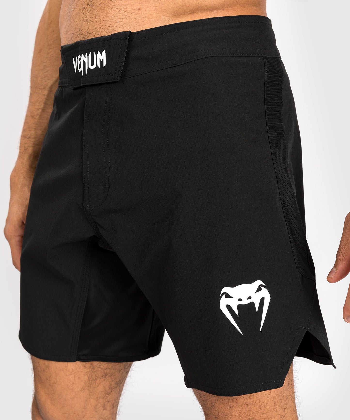Venum Contender Fight Shorts für Männer - Schwarz/Weiß