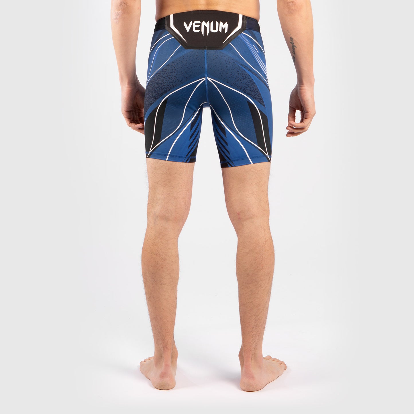UFC Venum Authentic Fight Night Herren Vale Tudo Shorts - Short Fit - Blau