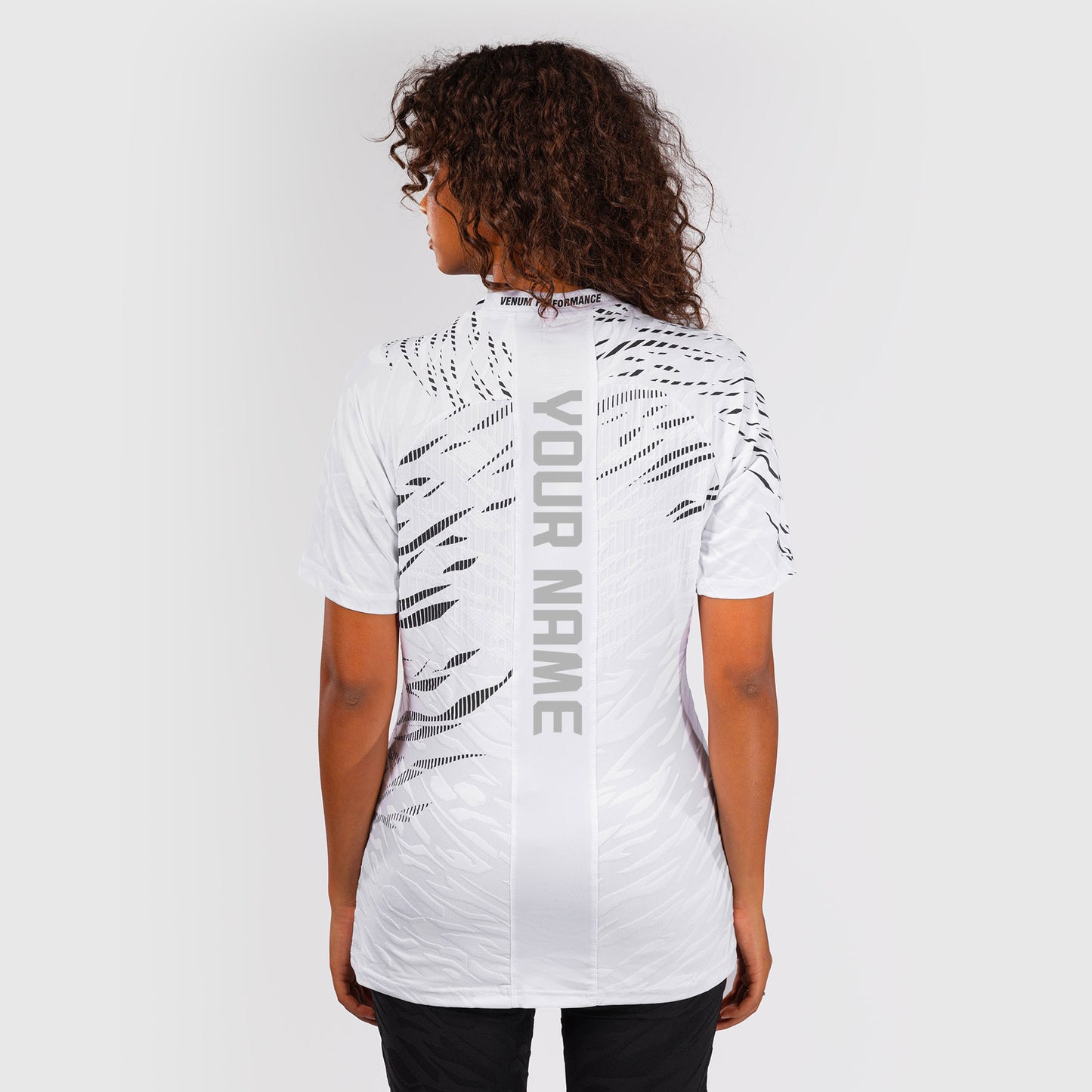 UFC Fusion by Venum Personalized Authentic Fight Night Damen Walkout Jersey - Weiß