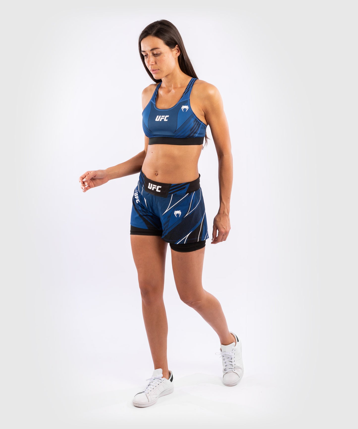 UFC Venum Authentic Fight Night Damen Shorts - Short Fit - Blau