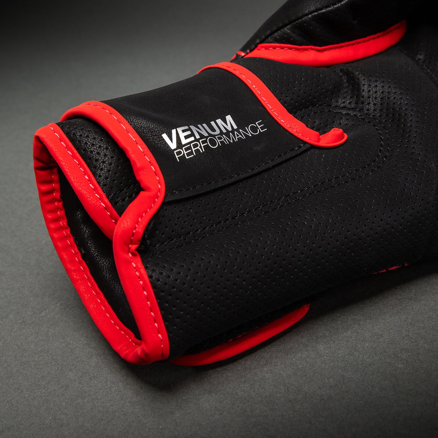Venum Matupa Boxhandschuhe - Schwarz/Rot/Silber