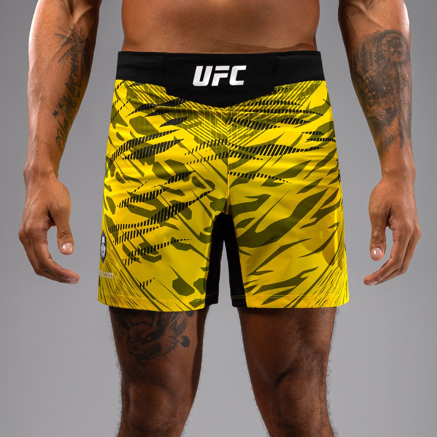 UFC Fusion by Venum Authentic Fight Night Herren Fight Short - Short Fit - Gelb
