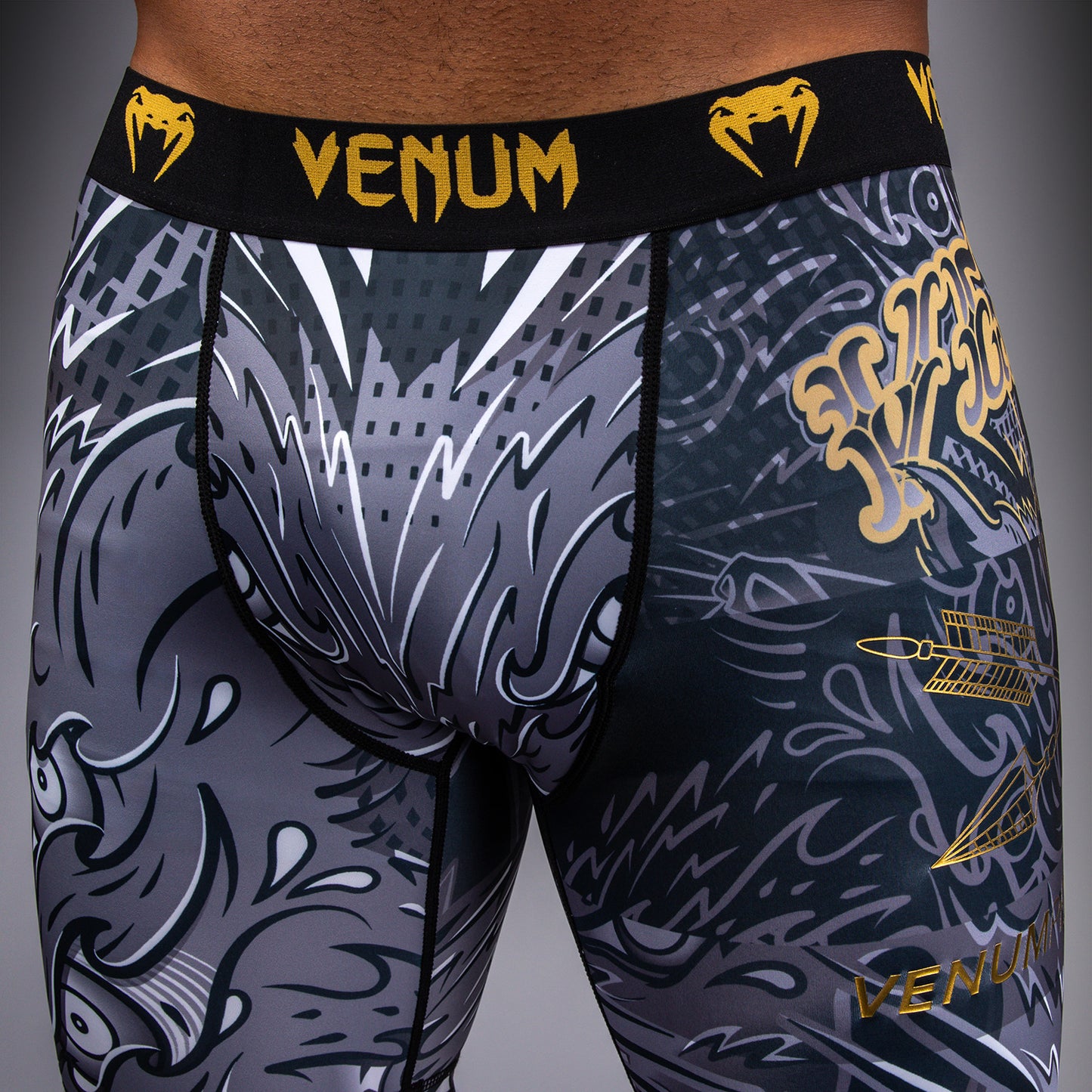 Venum Wolf Atak Kompressionsshort – Schwarz/Grau