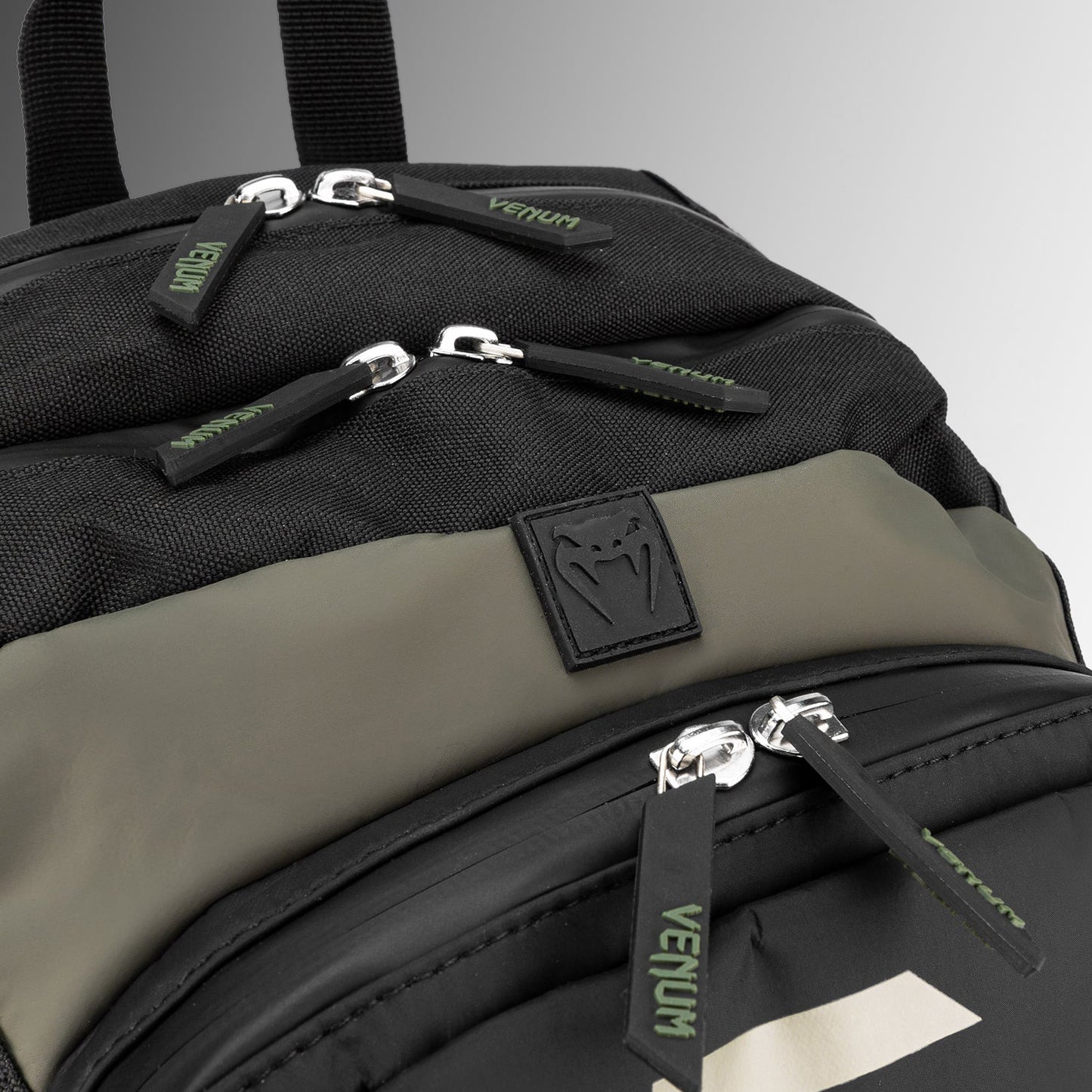 Venum Challenger Pro Evo Rucksack (20-25L) – Khaki/Schwarz