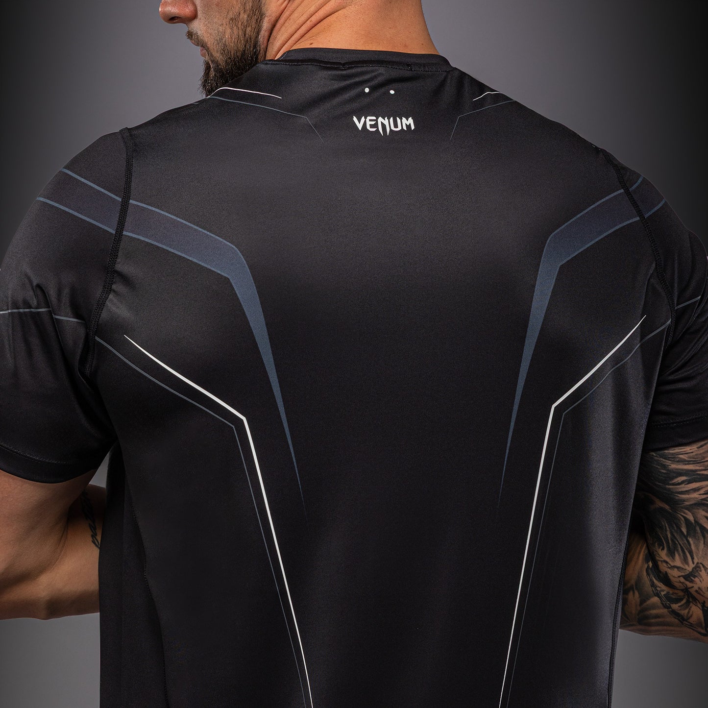 Venum Streamline Dry-Tech T-Shirt – Schwarz/Weiß