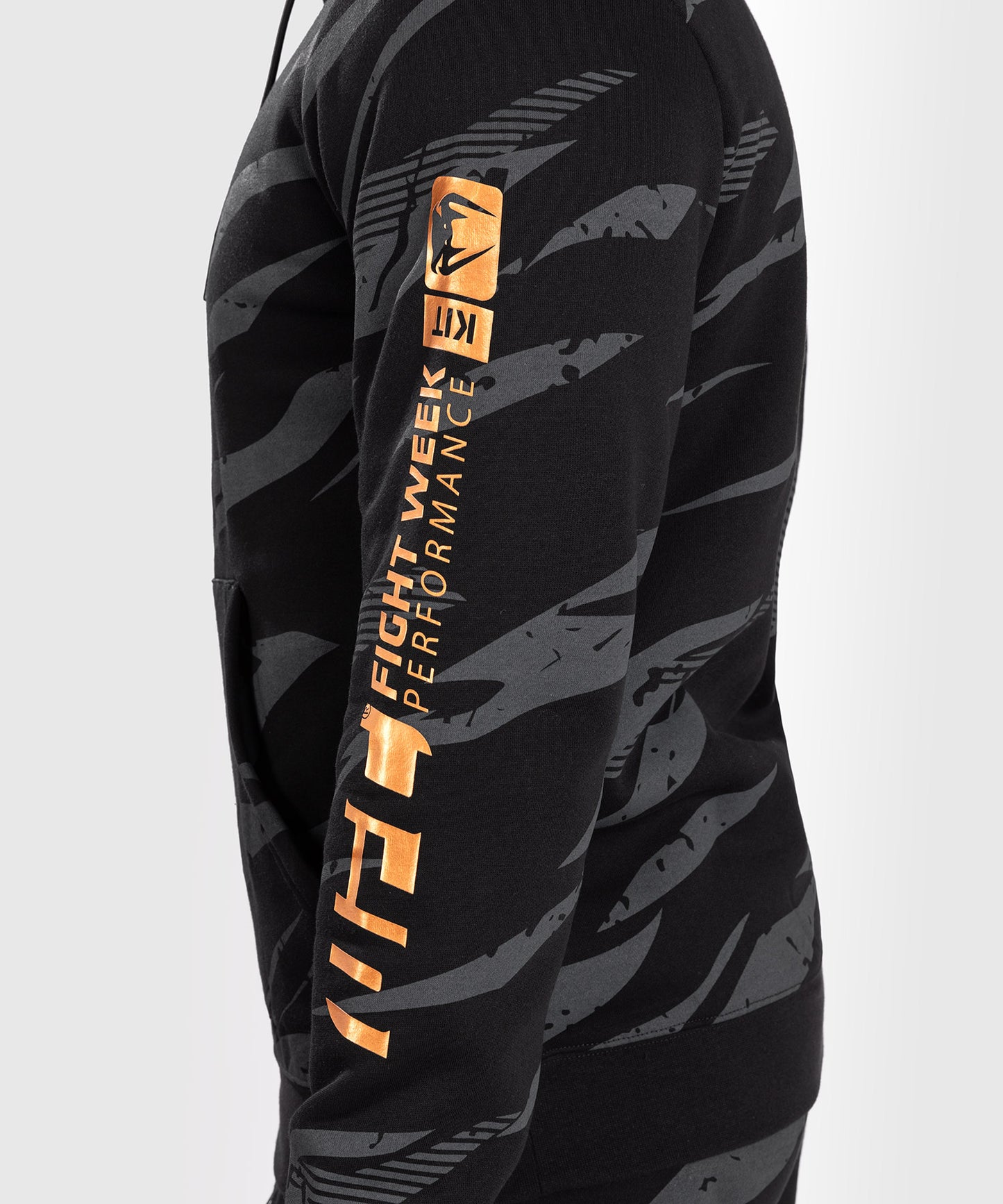 UFC Adrenaline by Venum Fight Week Herren Pullover Hoodie - Urban Camo