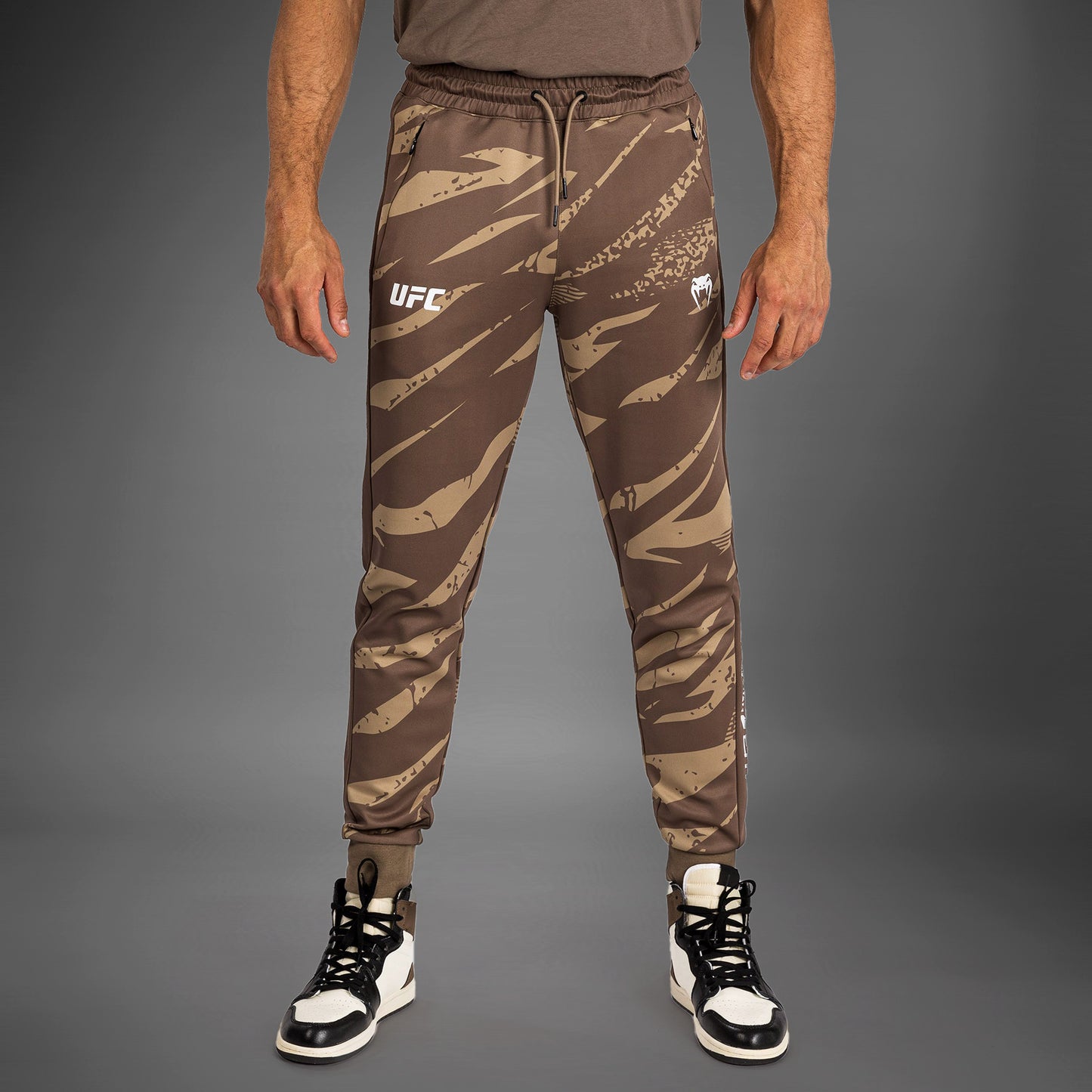 UFC Adrenaline by Venum Fight Week Herrenhose - Desert Camo