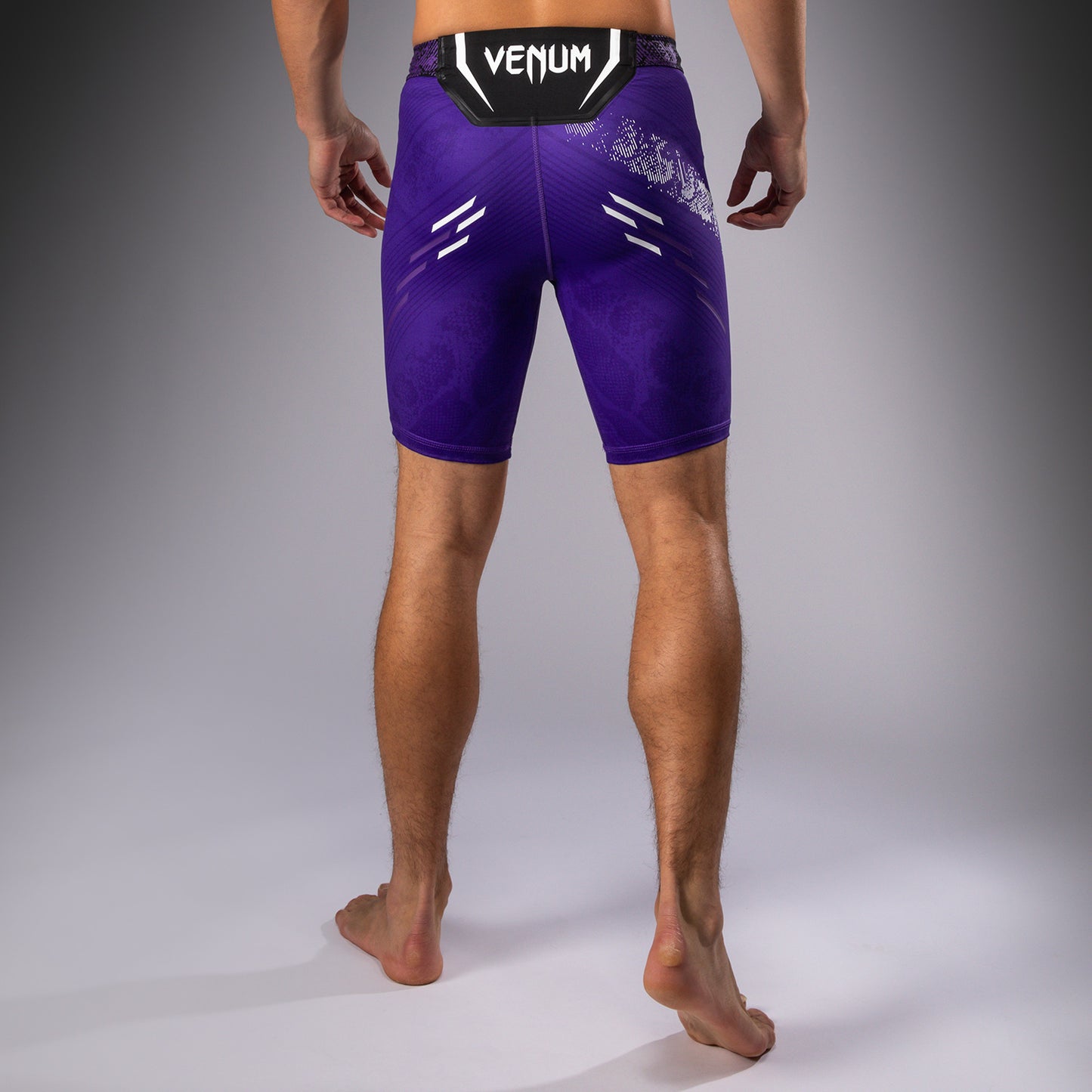 UFC Adrenaline by Venum Authentic Fight Night Herren Vale Tudo Short - lila
