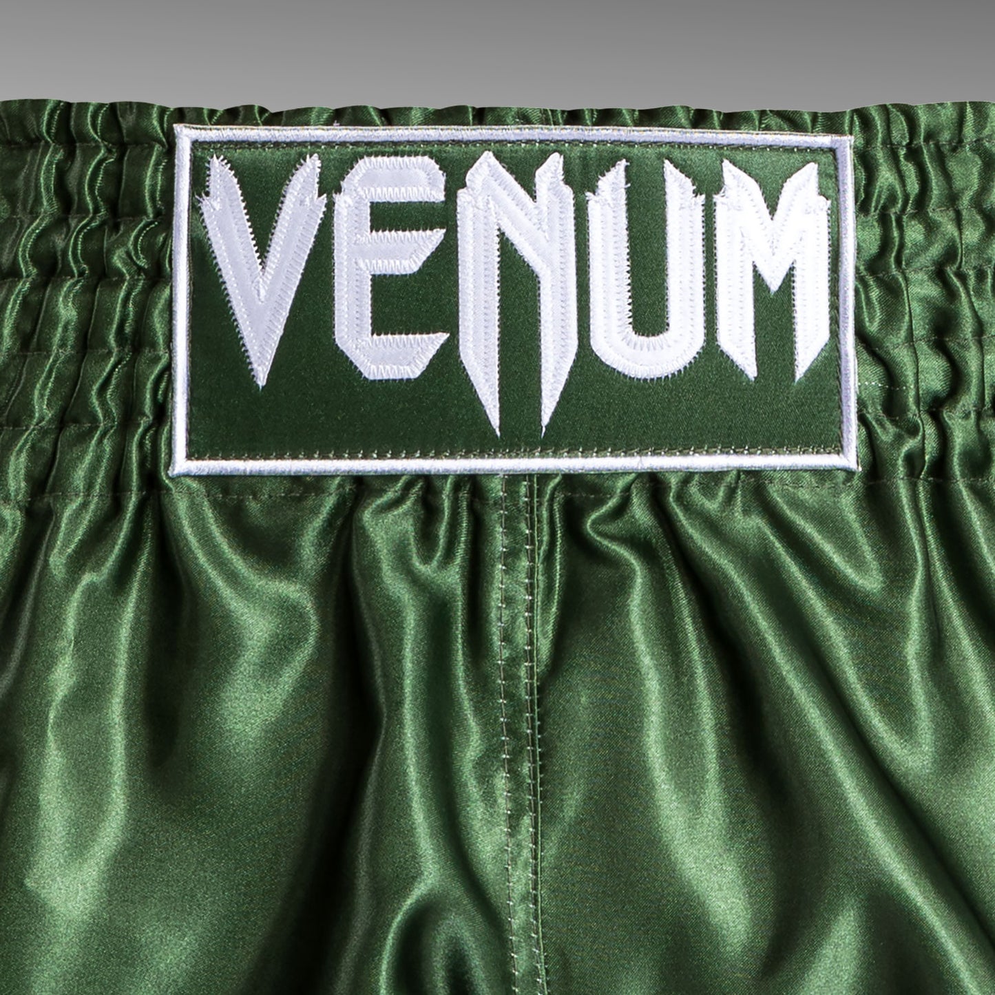 Venum Classic Muay Thaï Short Khaki/Weiß