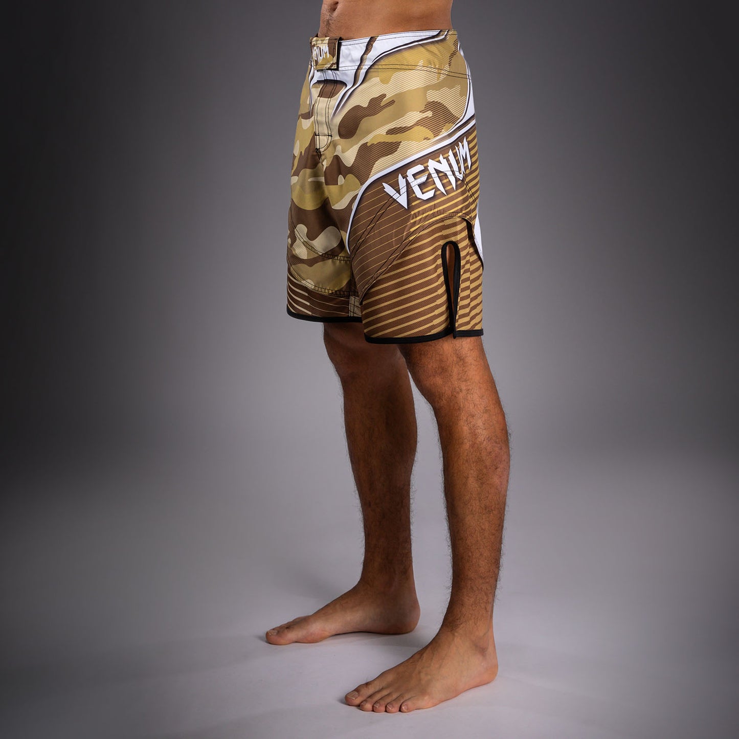 Venum Camo Hero Fightshorts - Hellbeige/Braun