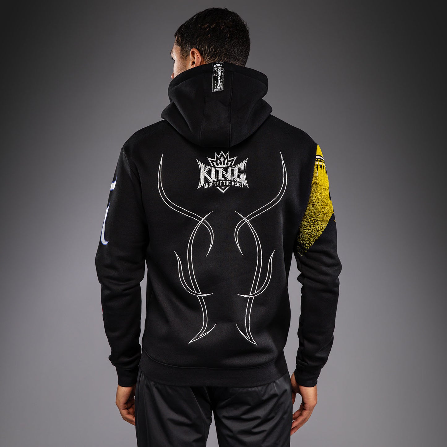 Venum x TEKKEN 8 Kapuzenpullover - King - Schwarz/Gelb