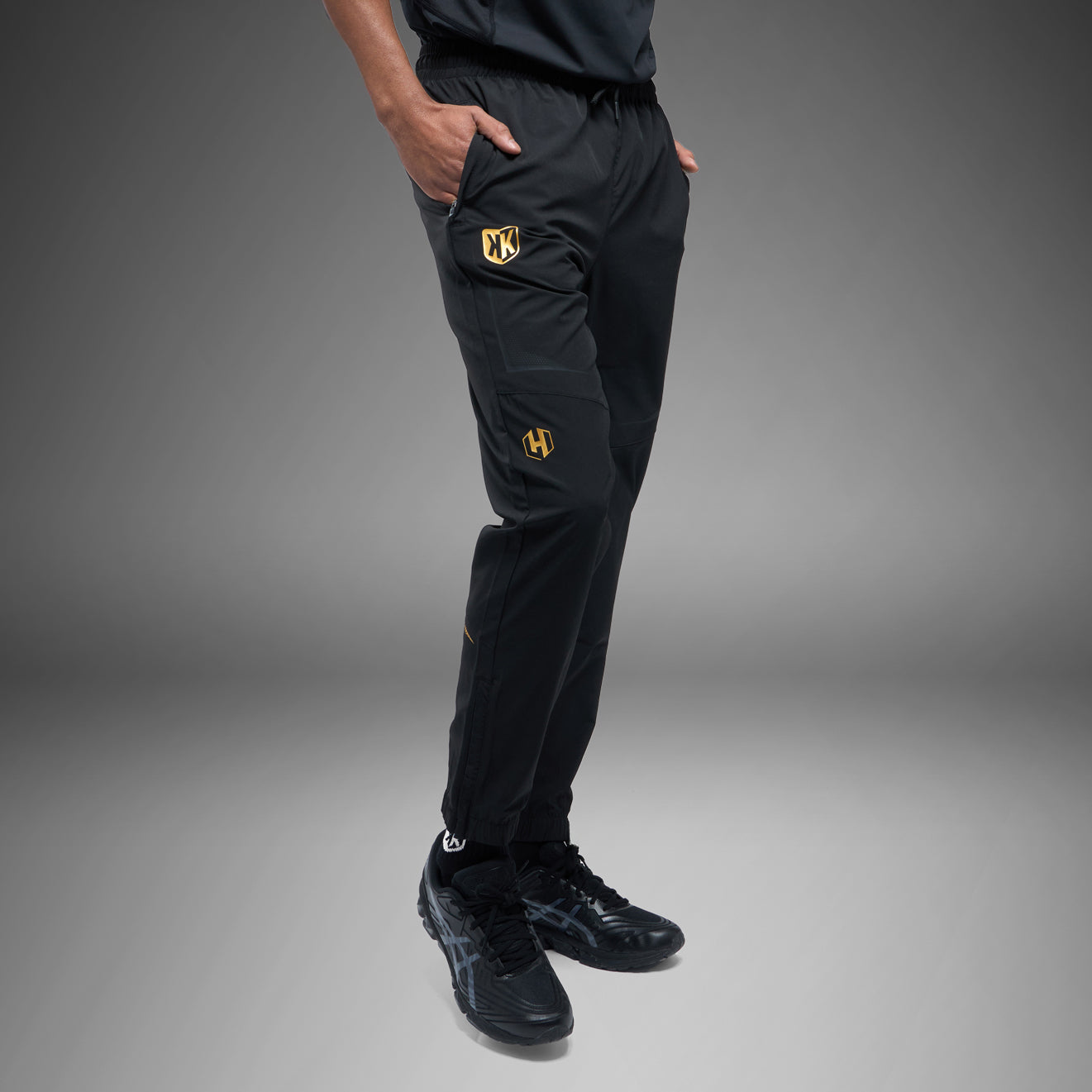 FK x Venum Hexagone MMA Komplettes Trainingsanzug-Set (Jacke + Hose) - Schwarz/Gold