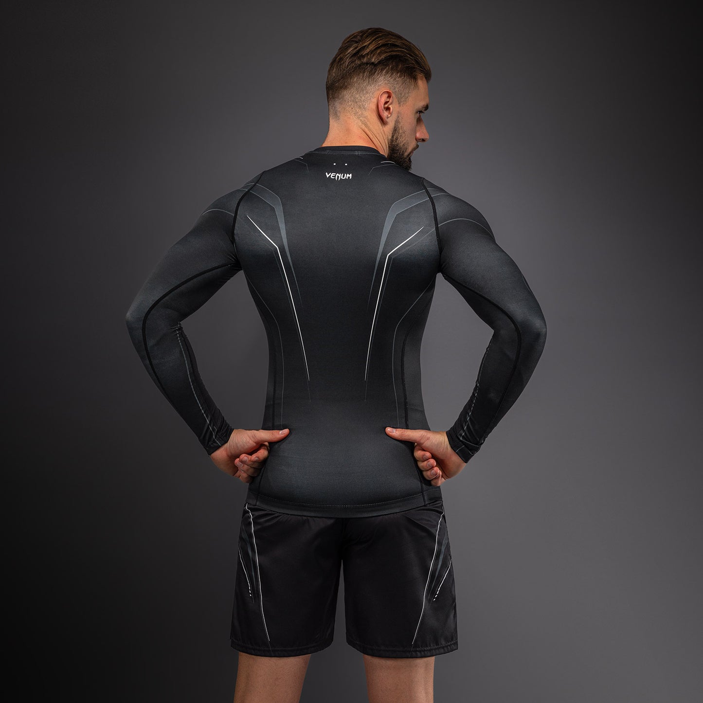 Venum Streamline Langarm Rashguard – Schwarz/Weiß
