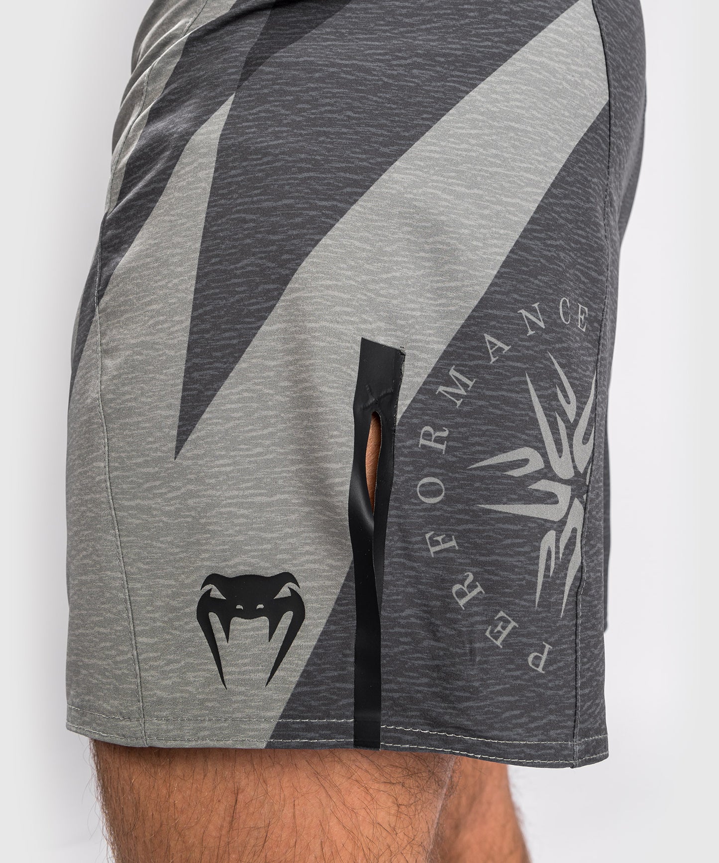 Venum Stone Fightshorts – Mineralgrün