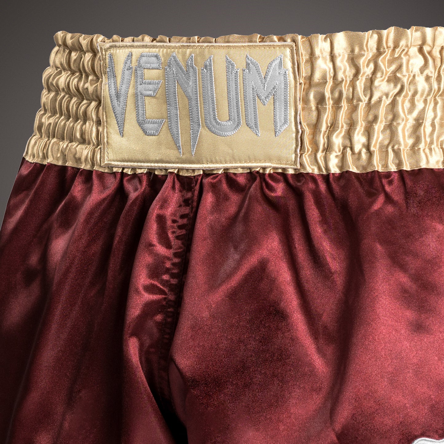 Venum Classic Muay Thai Shorts - Burgund/Gold/Weiß