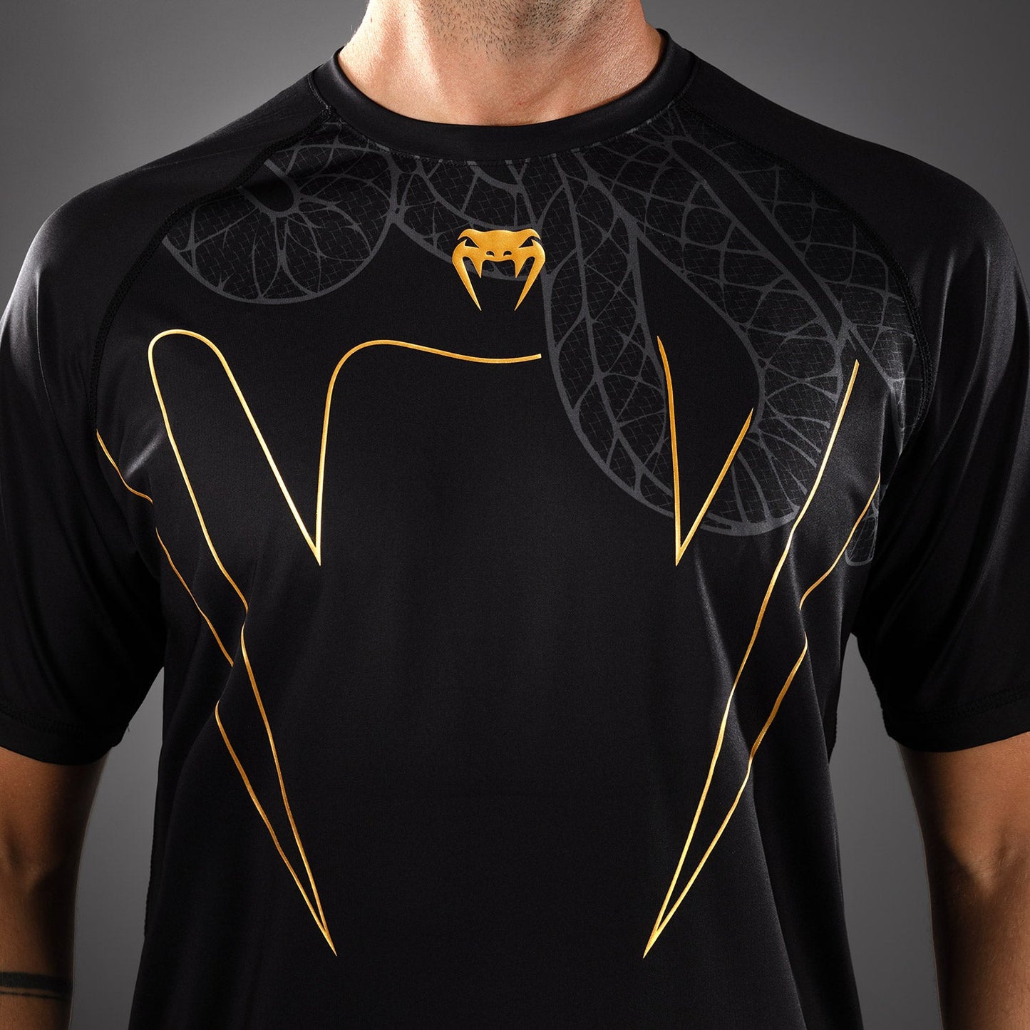 Venum Serpenti Dry Tech T-Shirt – Schwarz/Silber/Gold
