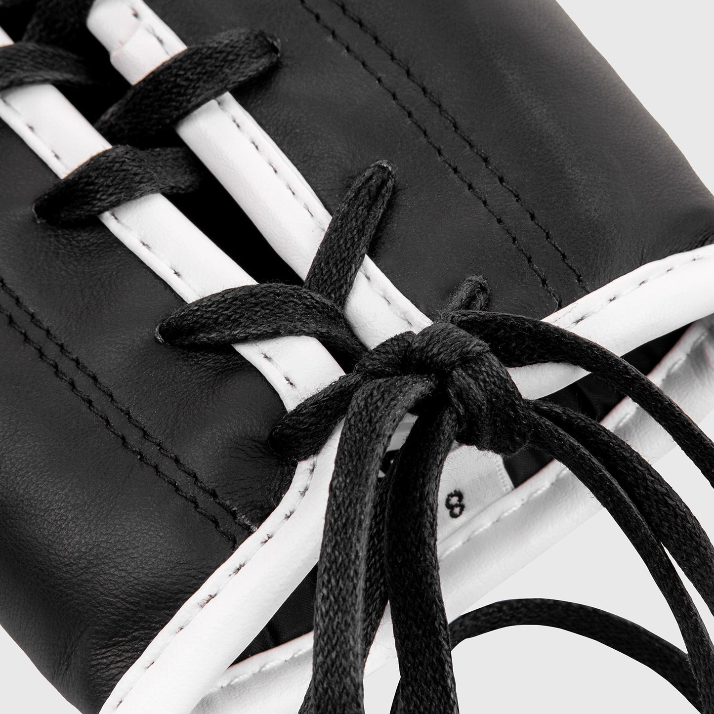 Venum Giant 2.0 professionelle Boxhandschuhe - MIT SCHNÜRUNG