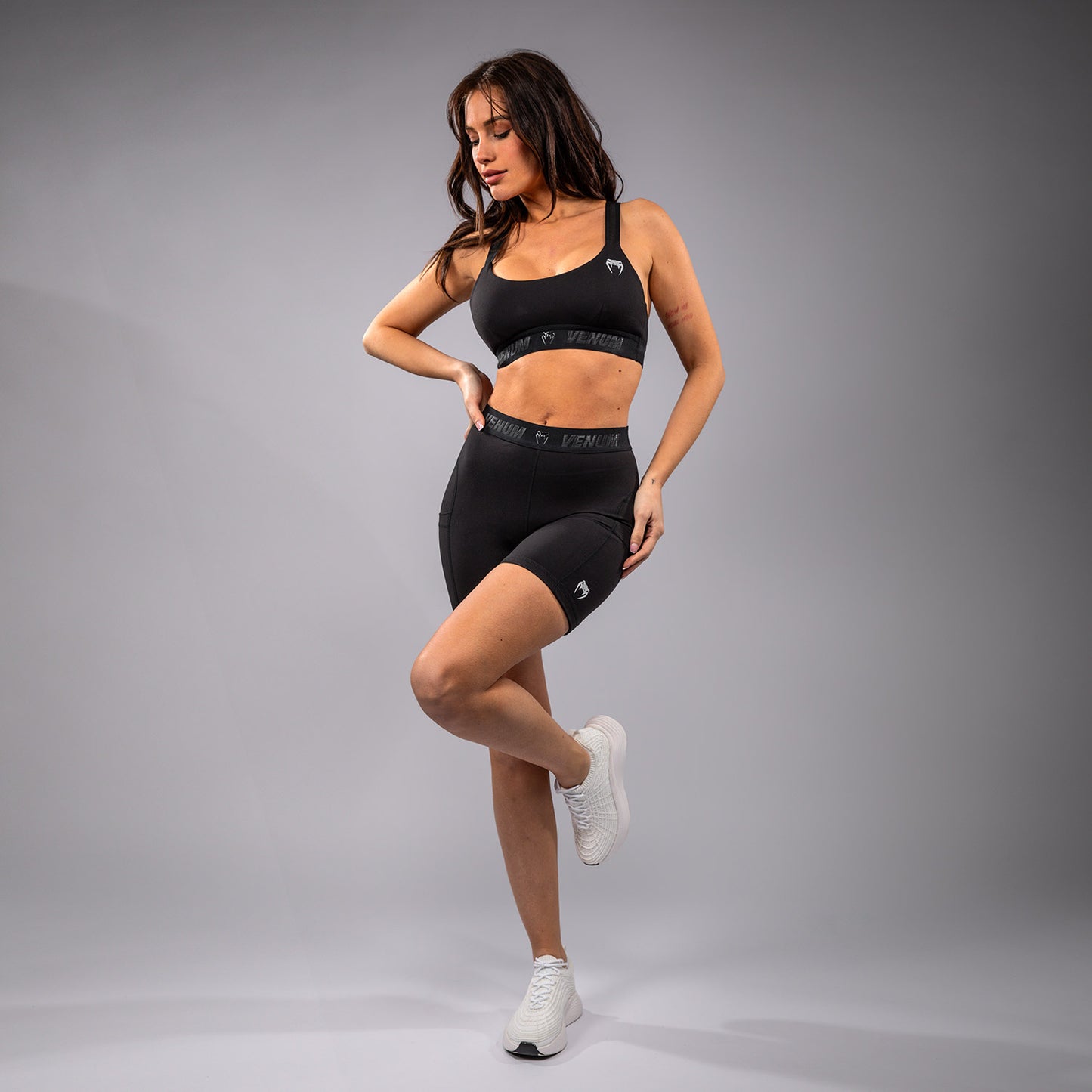 Venum Elevate Lange Vale Tudo Shorts für Frauen - Schwarz