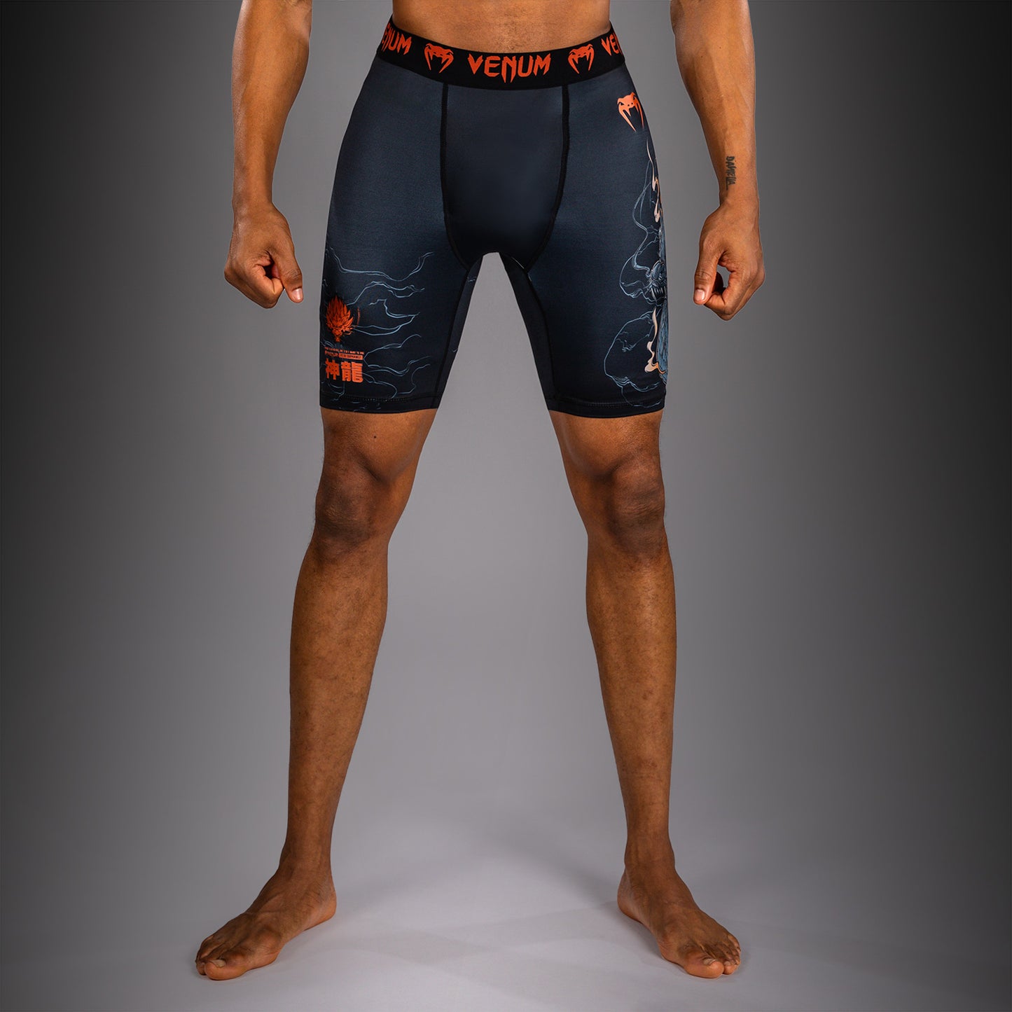 Venum Thunder Dragon Kompressionsshort – Schwarz/Grau/Kupfer